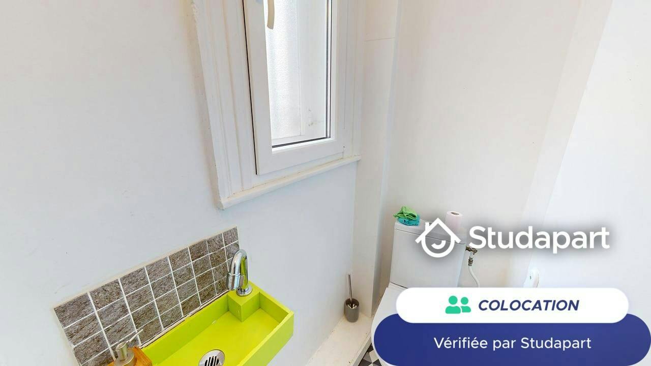 Private room for rent on Rue de Douai, Lille - Plus