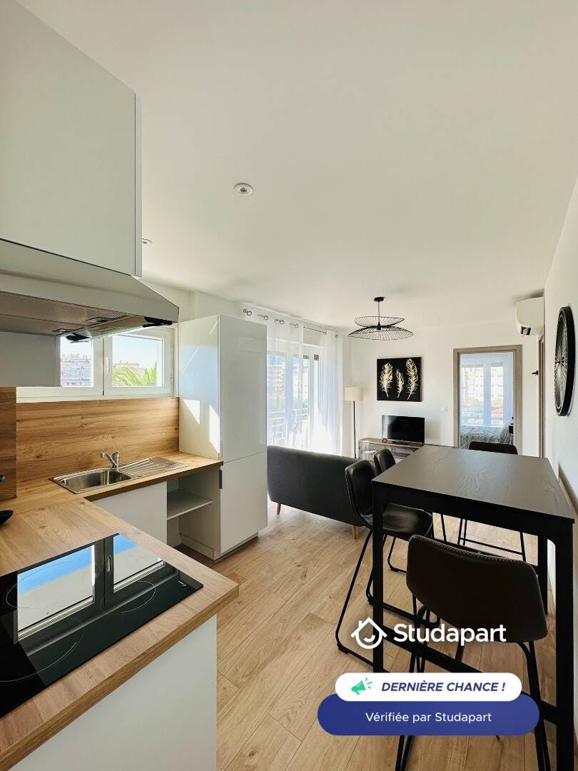 Apartament de închiriat pentru 1.100 EUR pe lună în Antibes, Rue Pierre Loti
