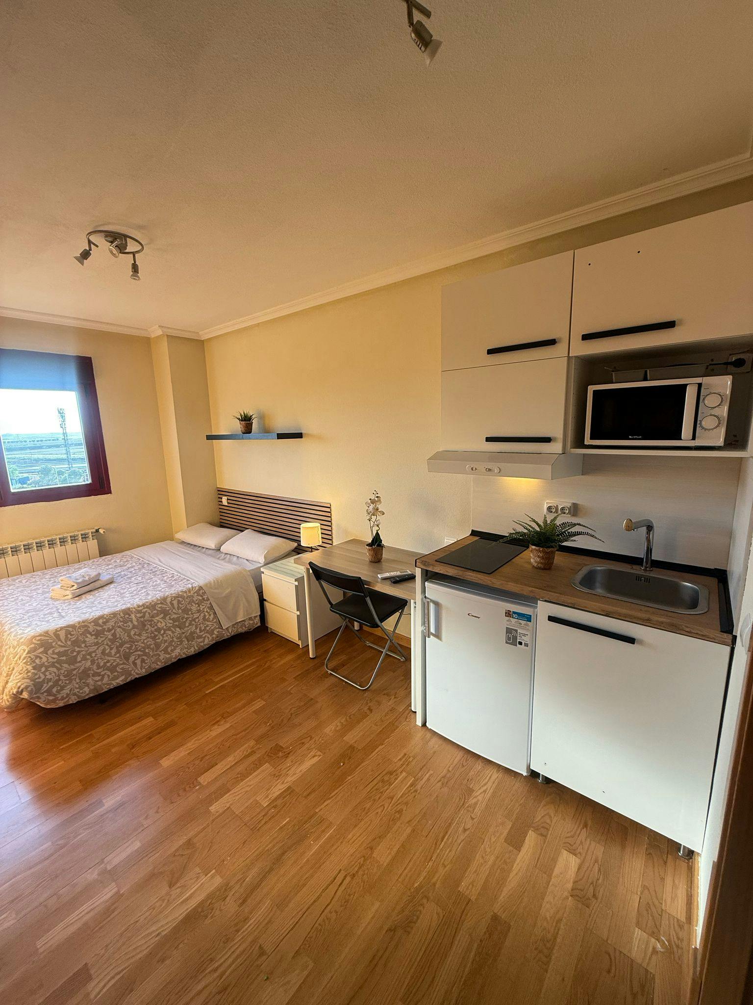 Studio for rent for €700 per month in Seseña, Calle Ignacio Zuloaga