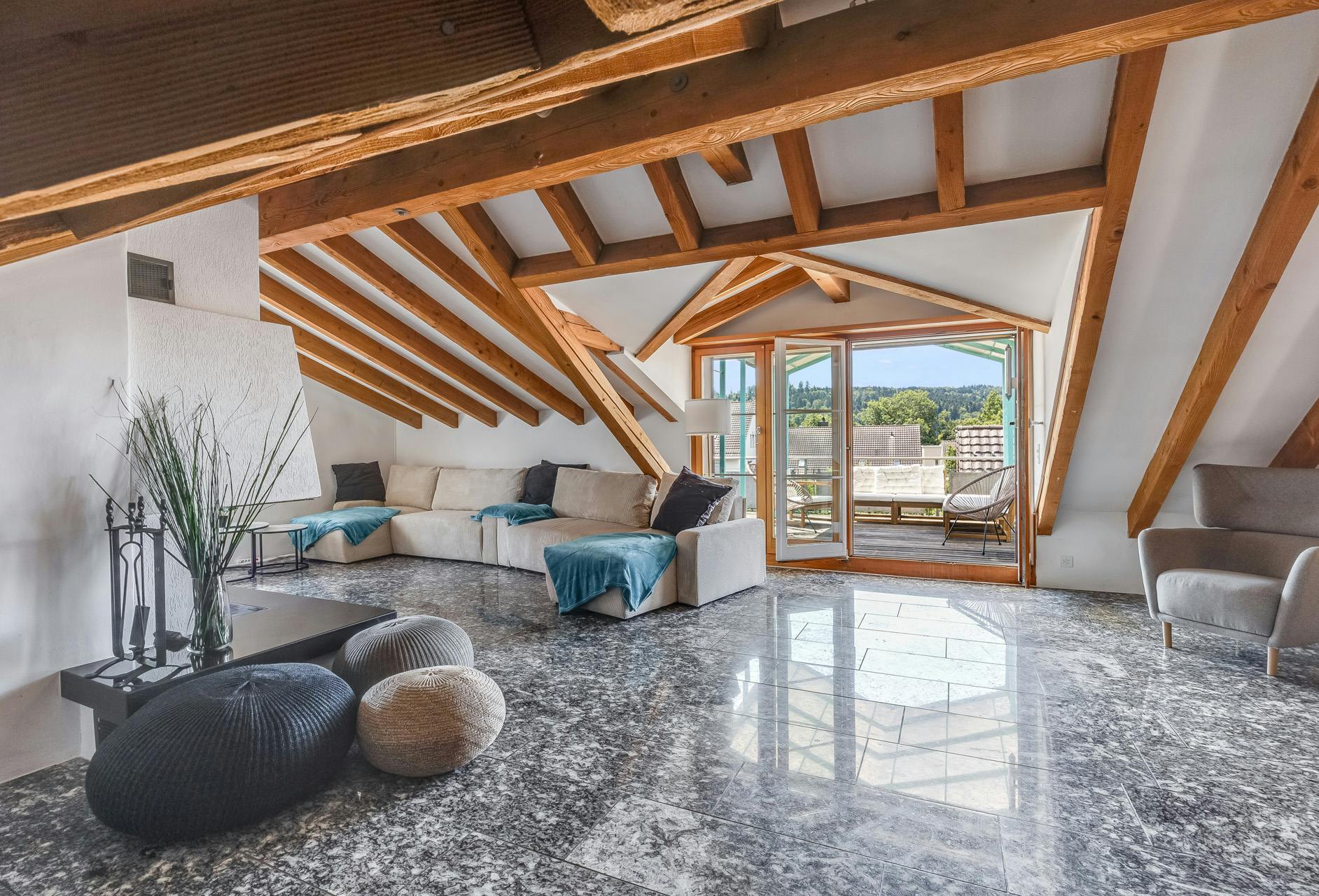 Appartement te huur voor CHF 6.000 per maand in Winterthur, Tösstalstrasse