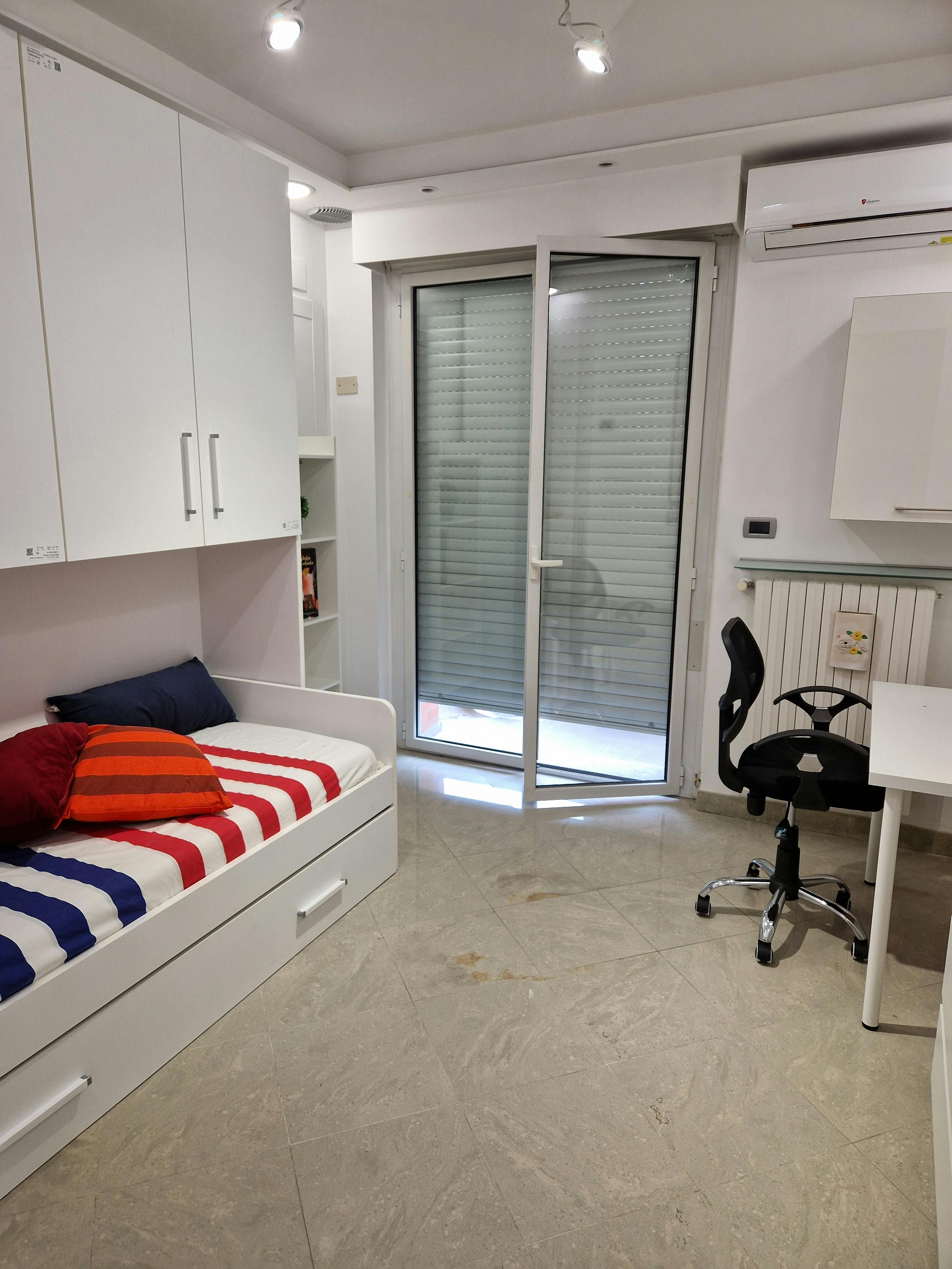 Private room for rent for €420 per month in Turin, Via Plava
