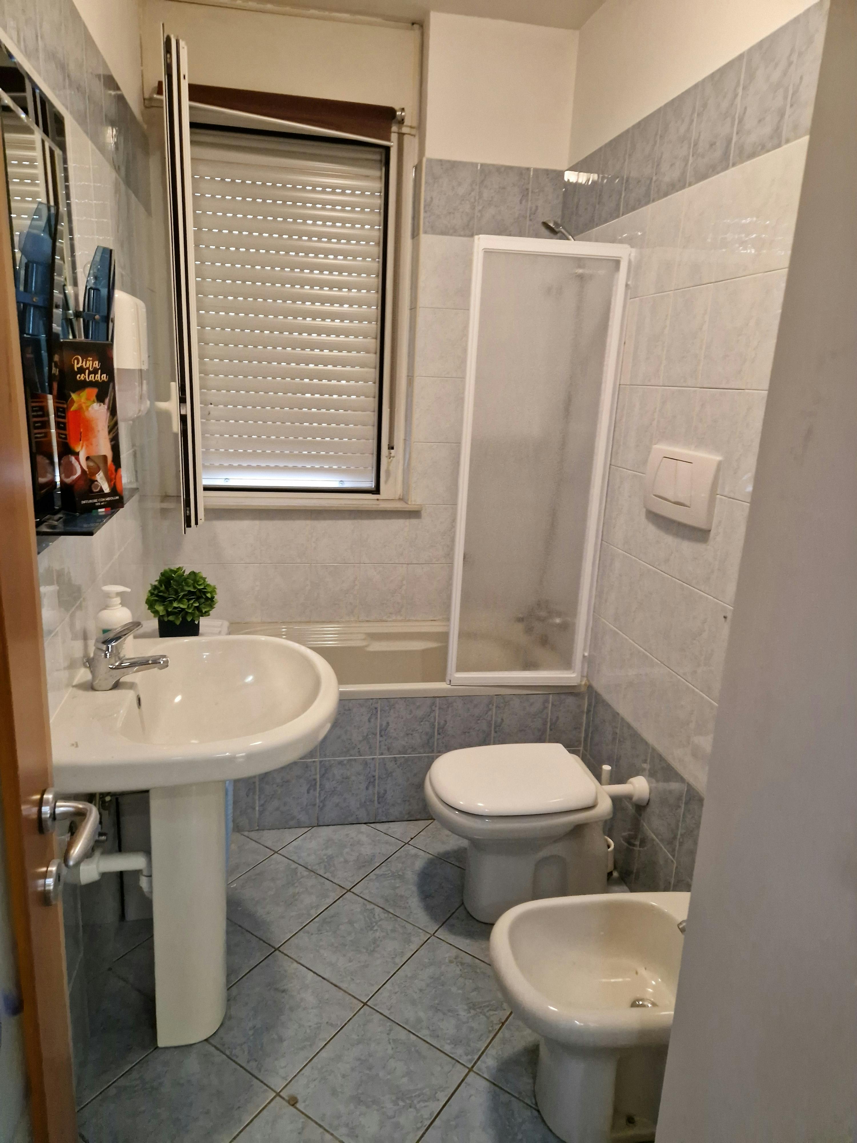 Double room Turin, 1 bed, 11m² — photo 5