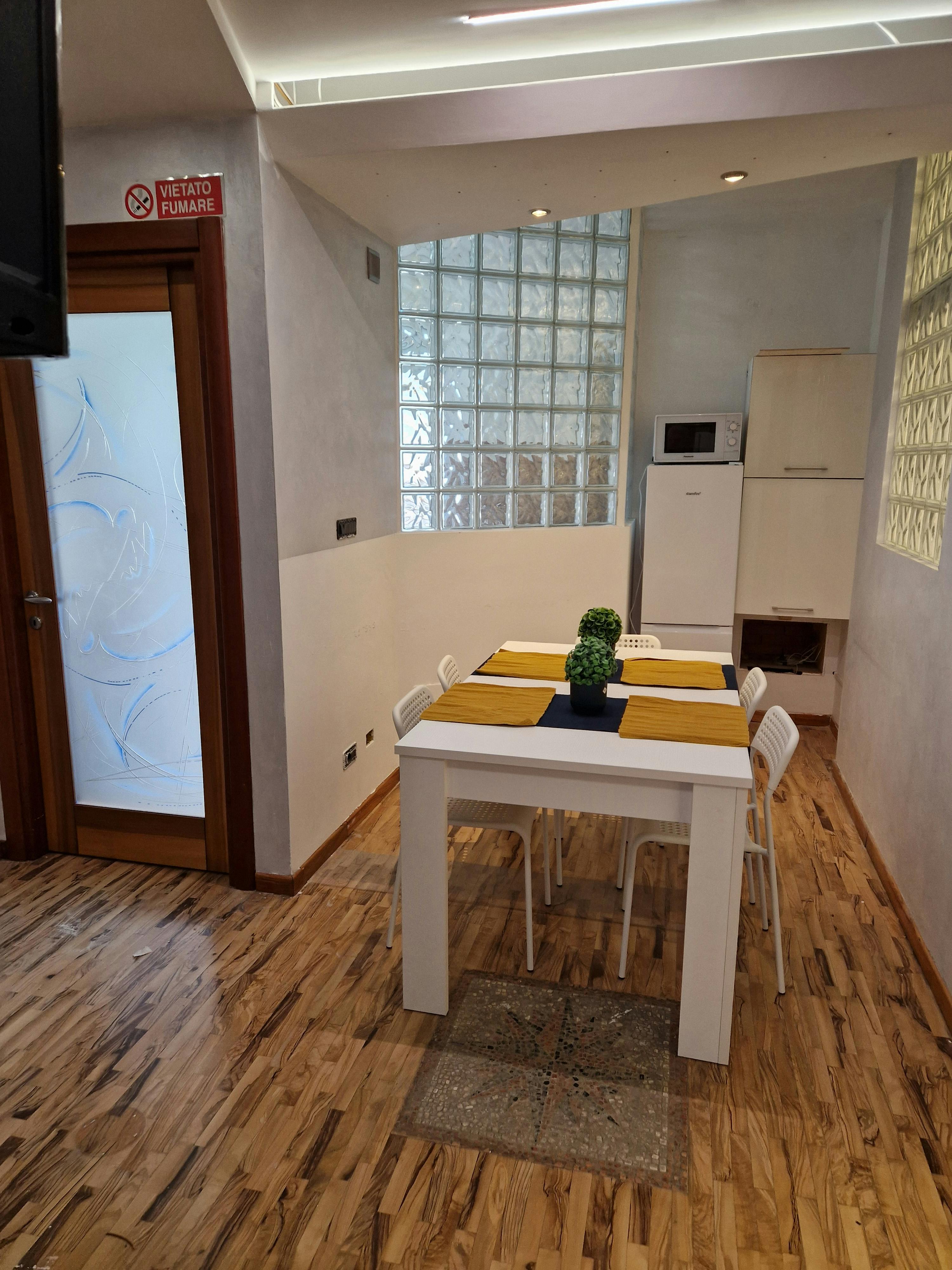 Double room Turin, 1 bed, 10m² — photo 4
