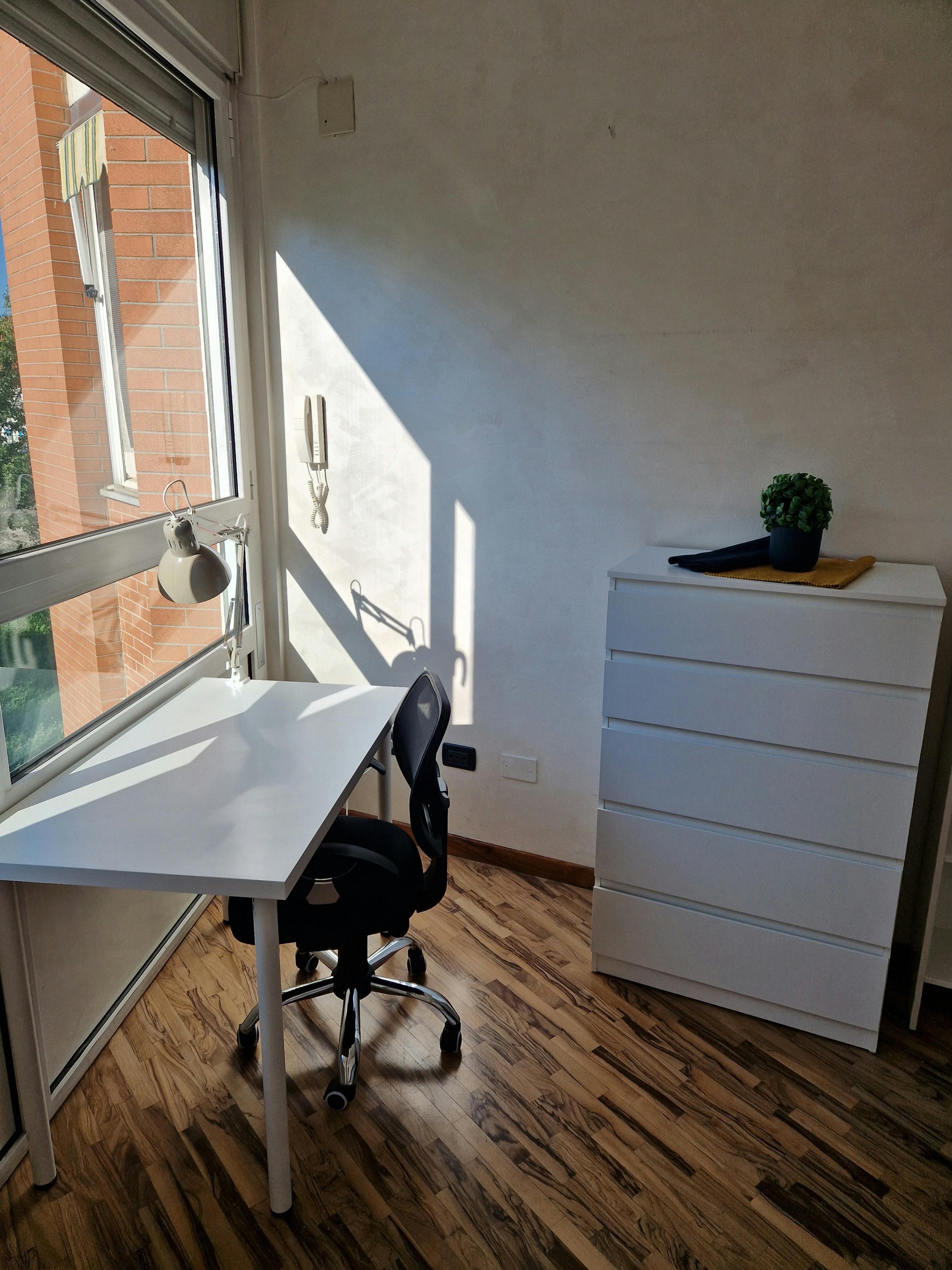 Double room Turin, 1 bed, 10m² — photo 10