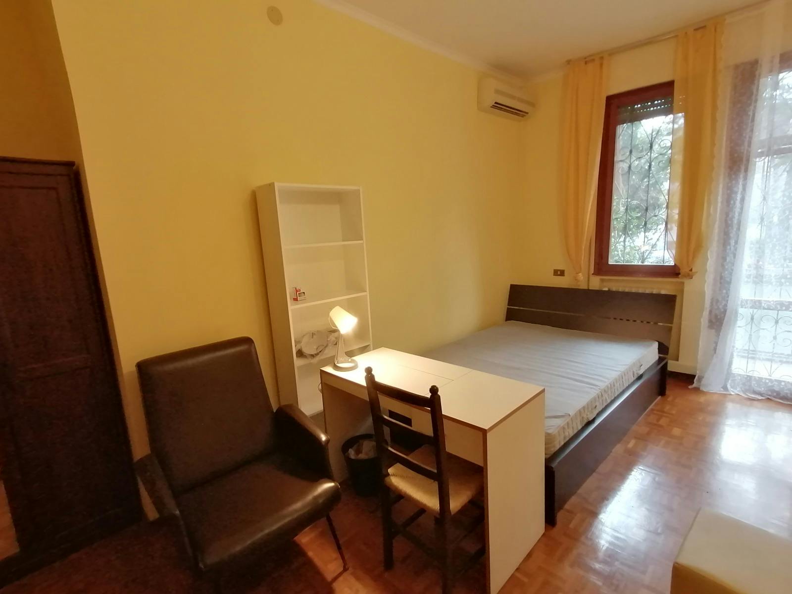 Private room for rent for €470 per month in Padova, Via Montello