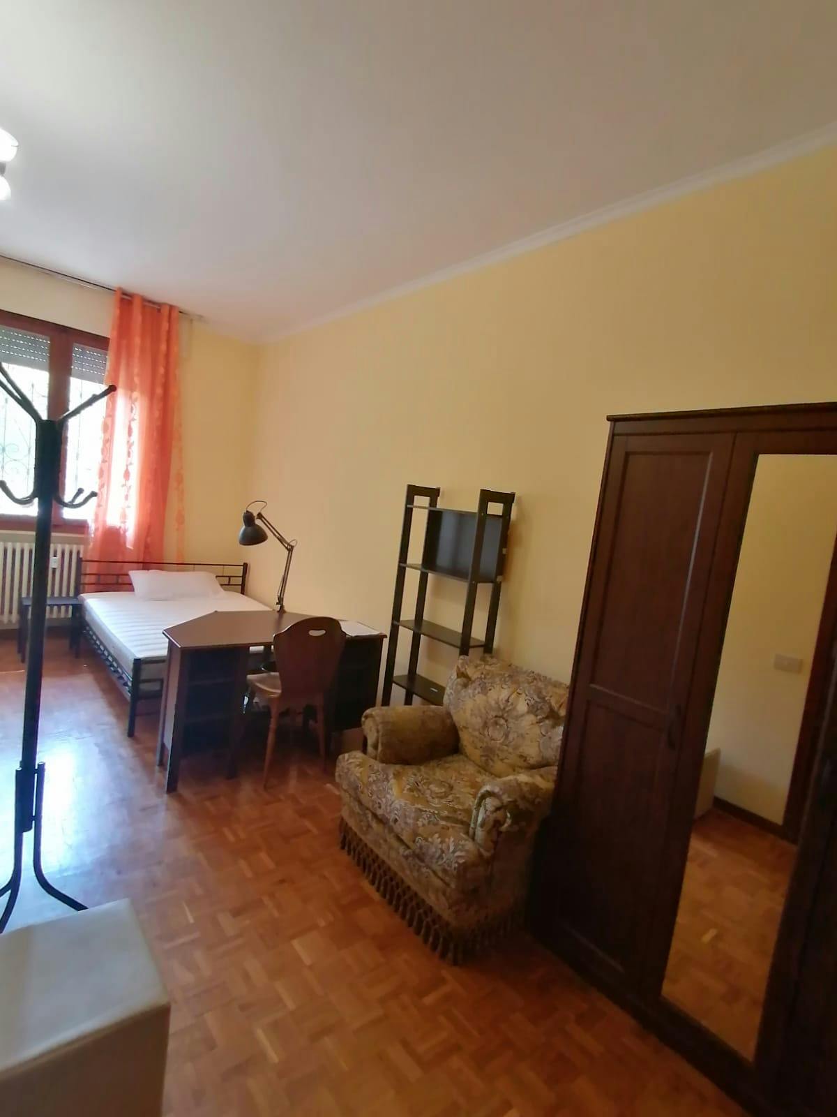Private room for rent for €320 per month in Padova, Via Montello