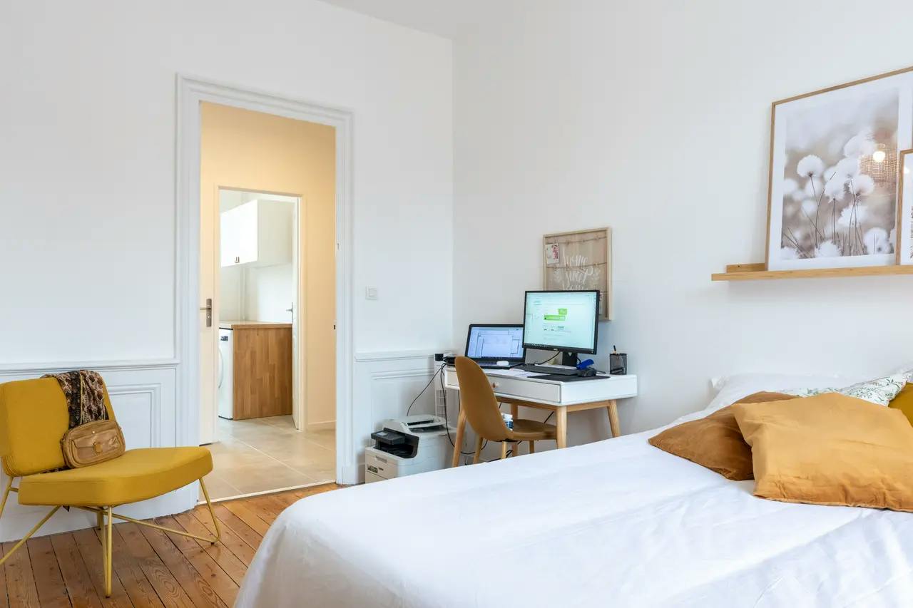 Private room in Rue Victor Hugo, Villeurbanne (1545931) room image 1