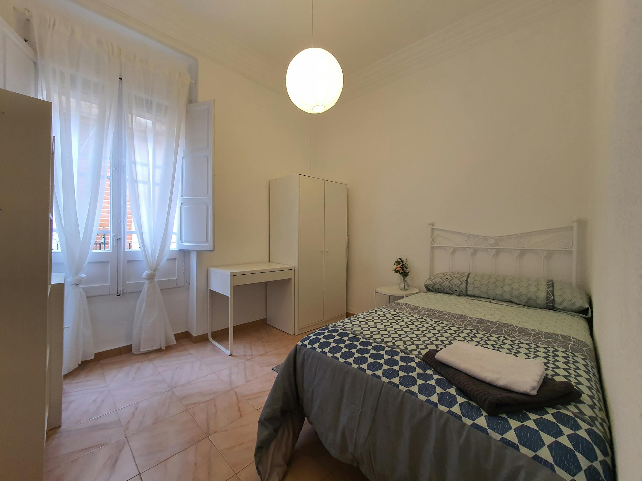 Carrer de l'Editor Manuel Aguilar, Valencia preview