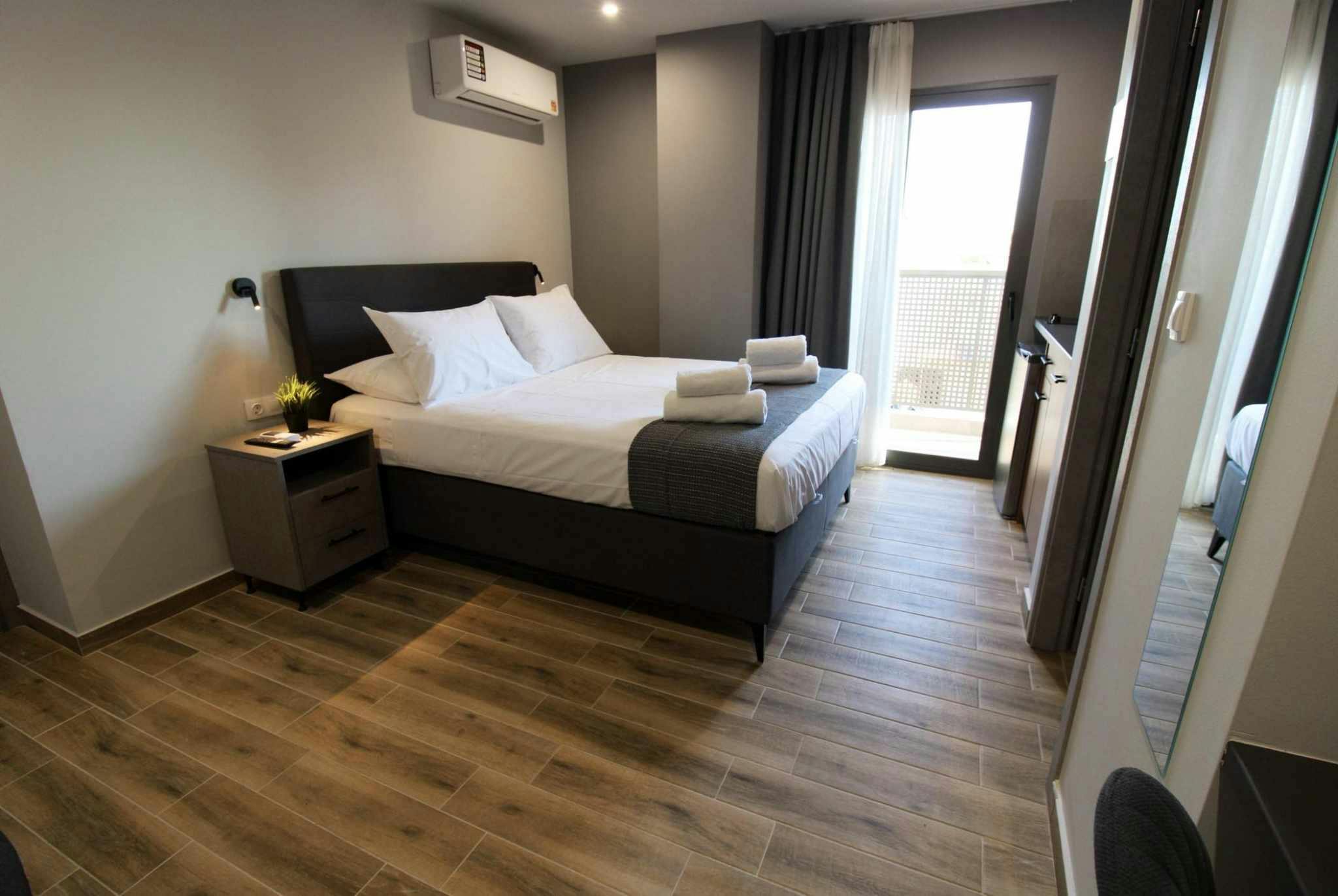 Studio te huur voor € 750 per maand in Aigáleo, Irakleous