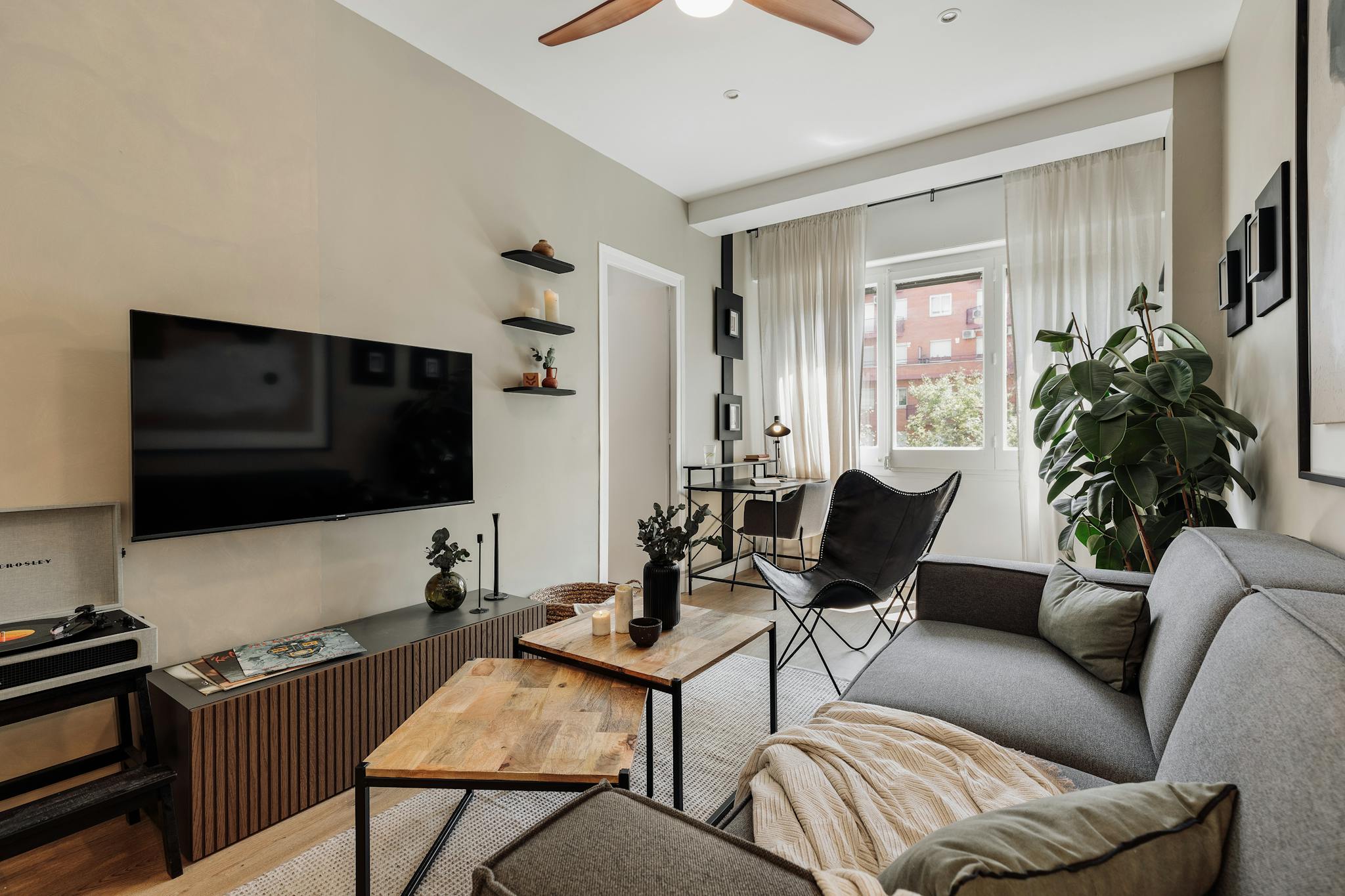 Avinguda del Paral.lel, Barcelona preview