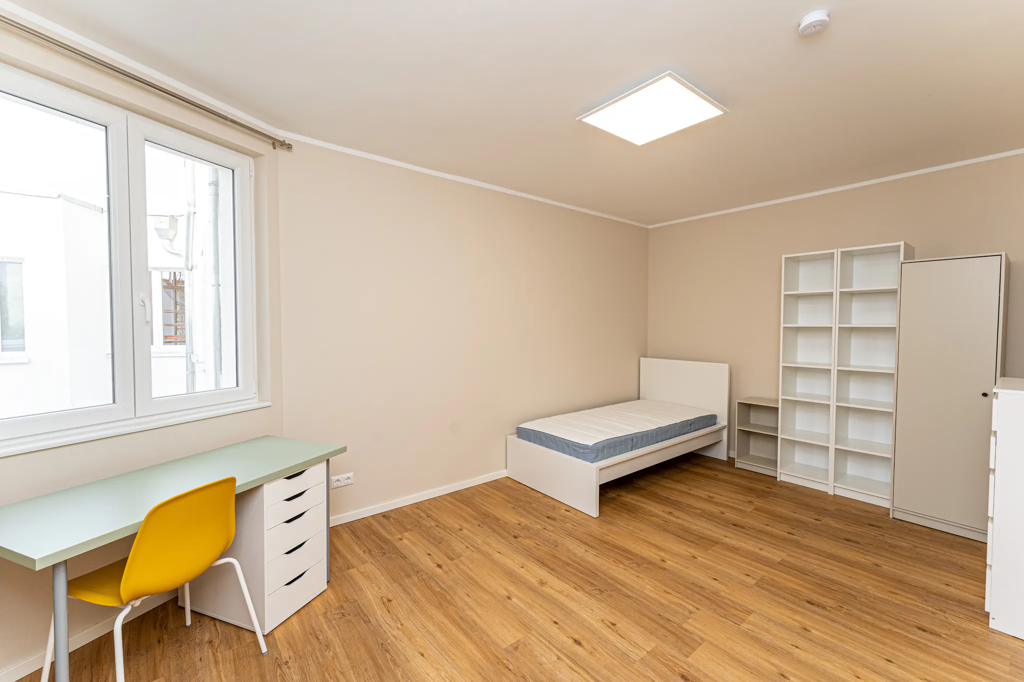 Leibnizstraße, Berlin preview