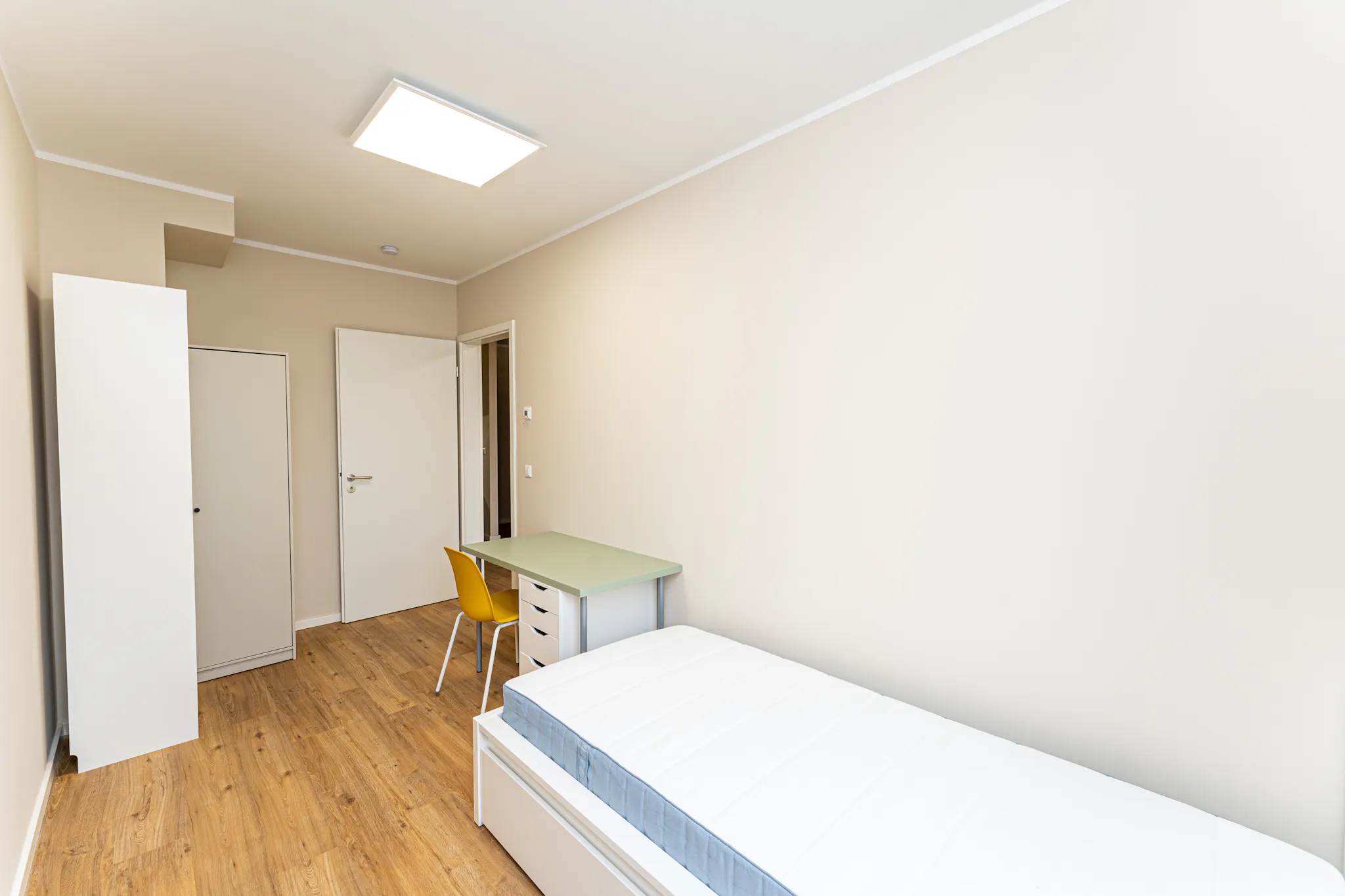 Leibnizstraße, Berlin preview