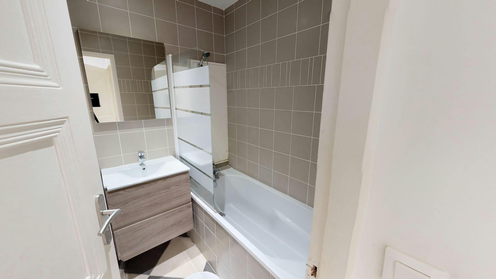 Apartment Lyon, 1 bed, 16m² — photo 9