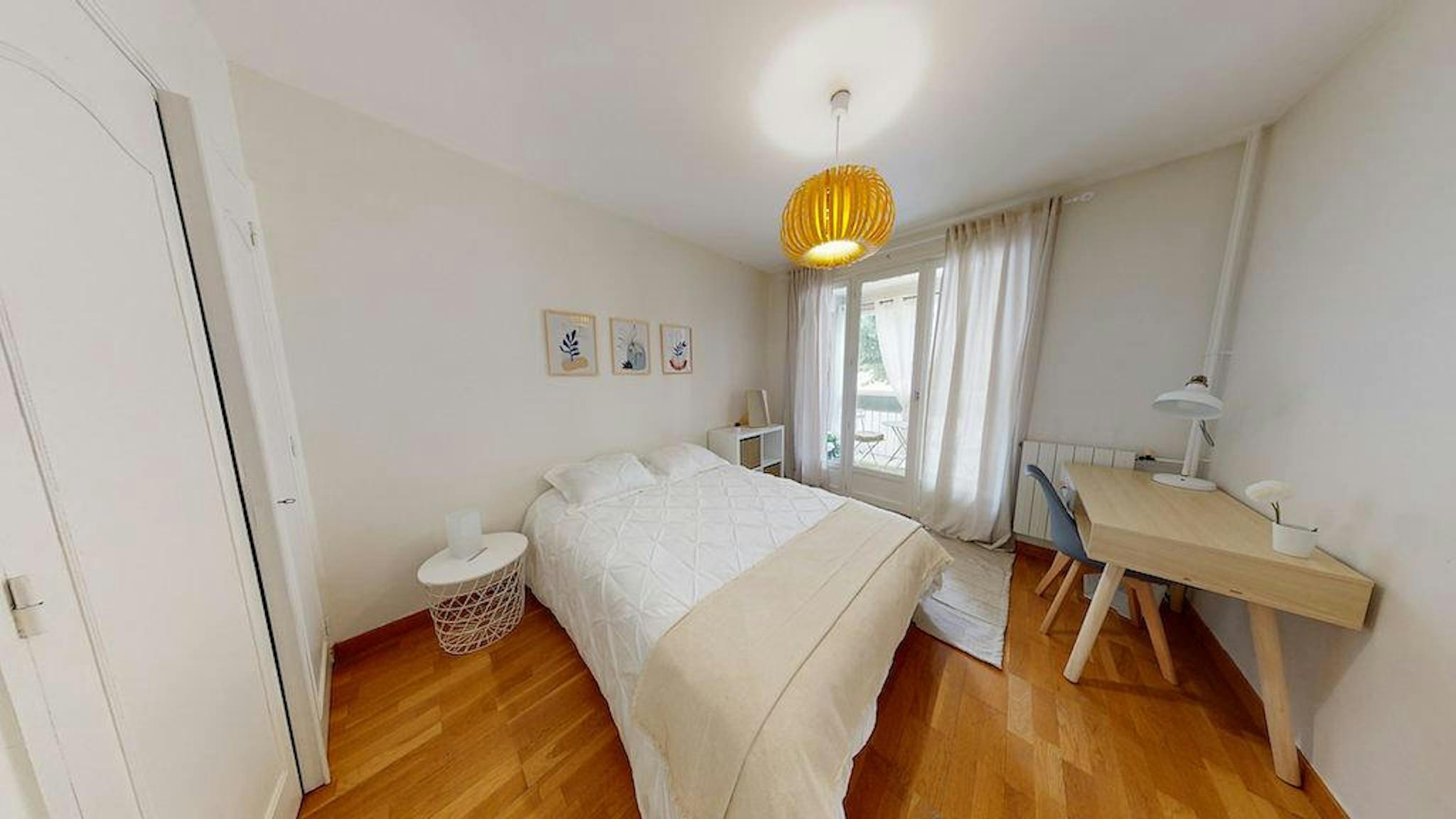 Rue du Professeur Roux, Vénissieux preview