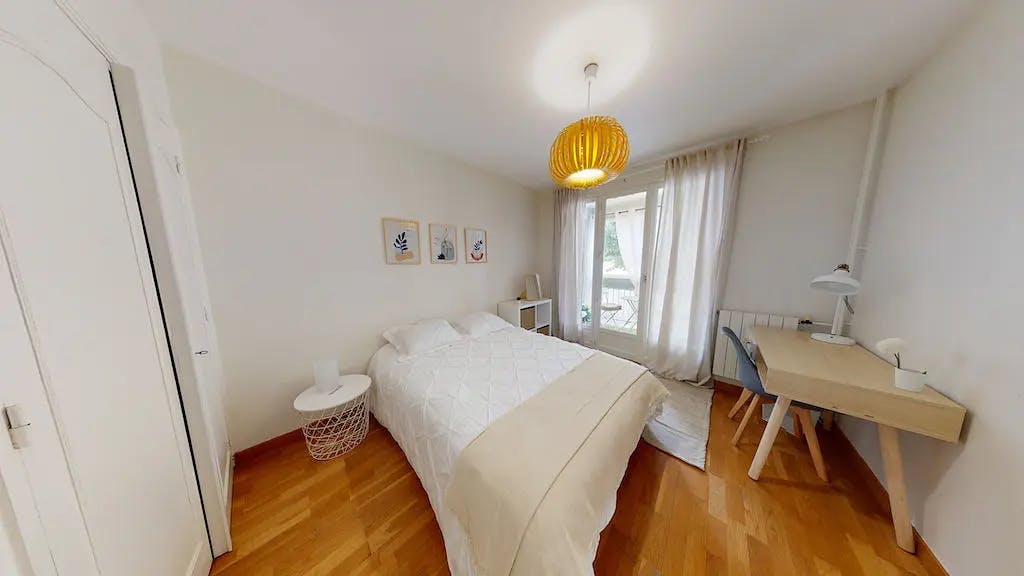 Rue du Professeur Roux, Vénissieux preview