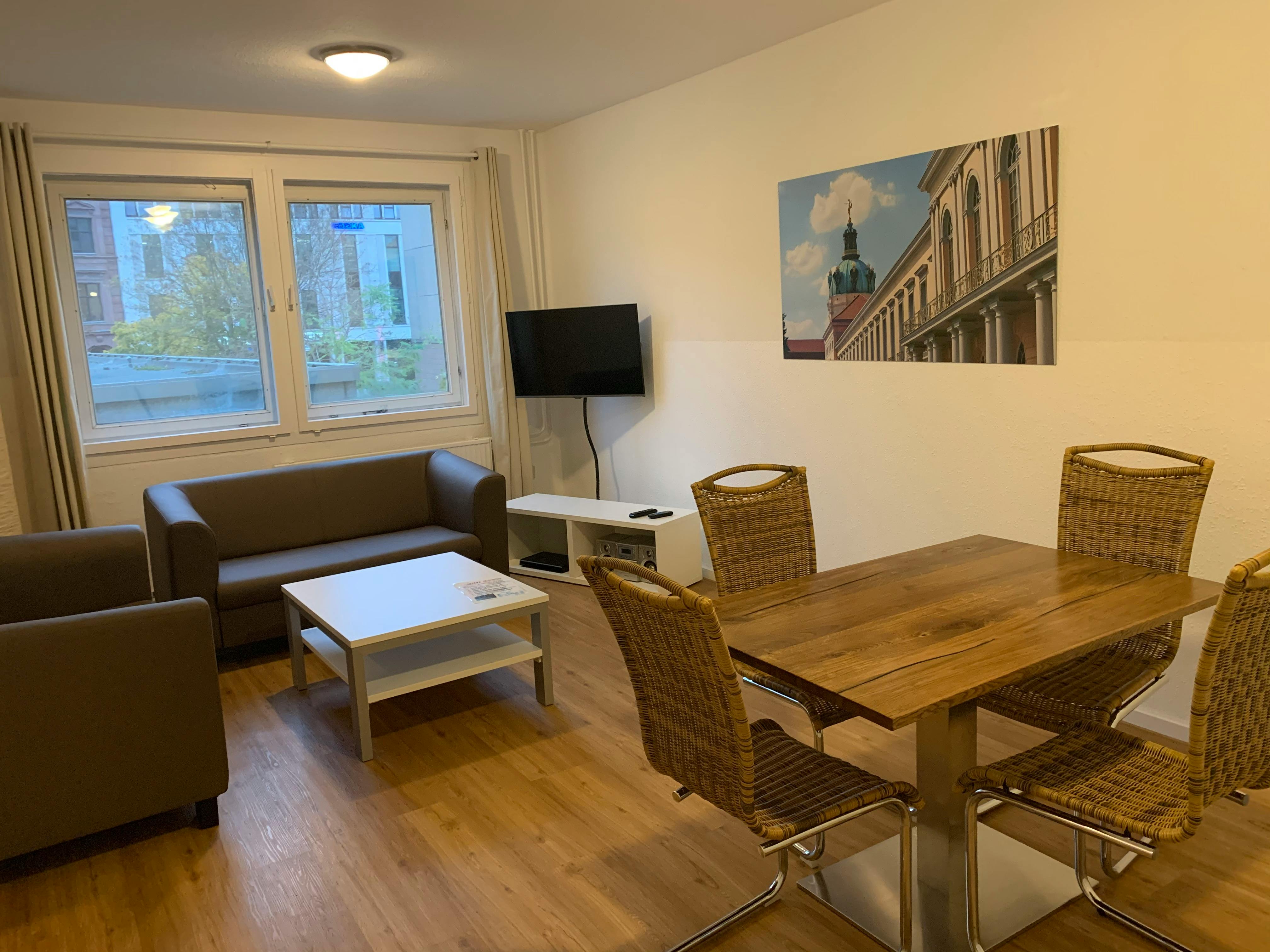 Apartment Berlin, 2 beds, 68.11m² — photo 1