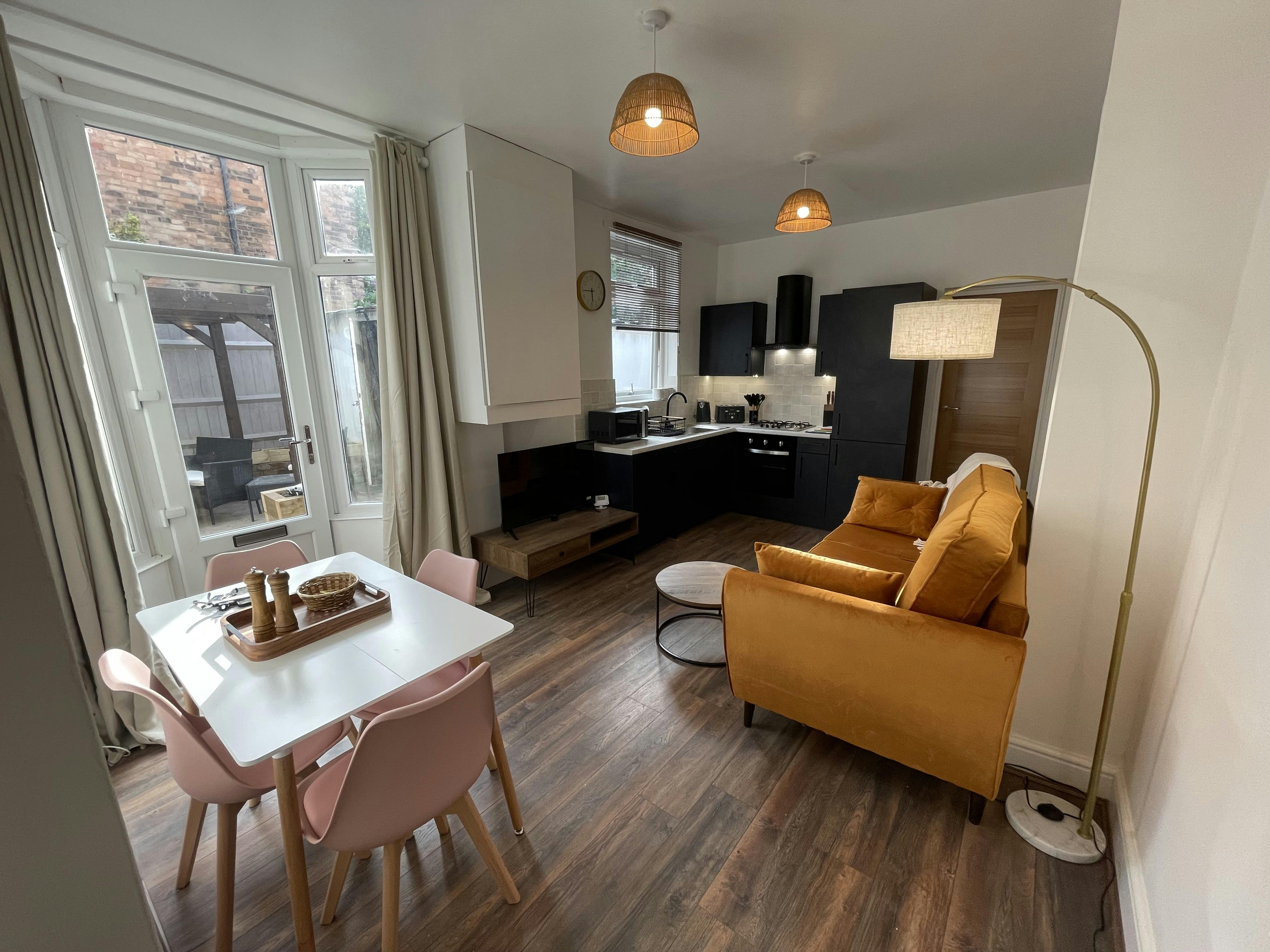 Mieszkanie do wynajęcia za 1830 GBP miesięcznie w mieście Birmingham, Gillott Road