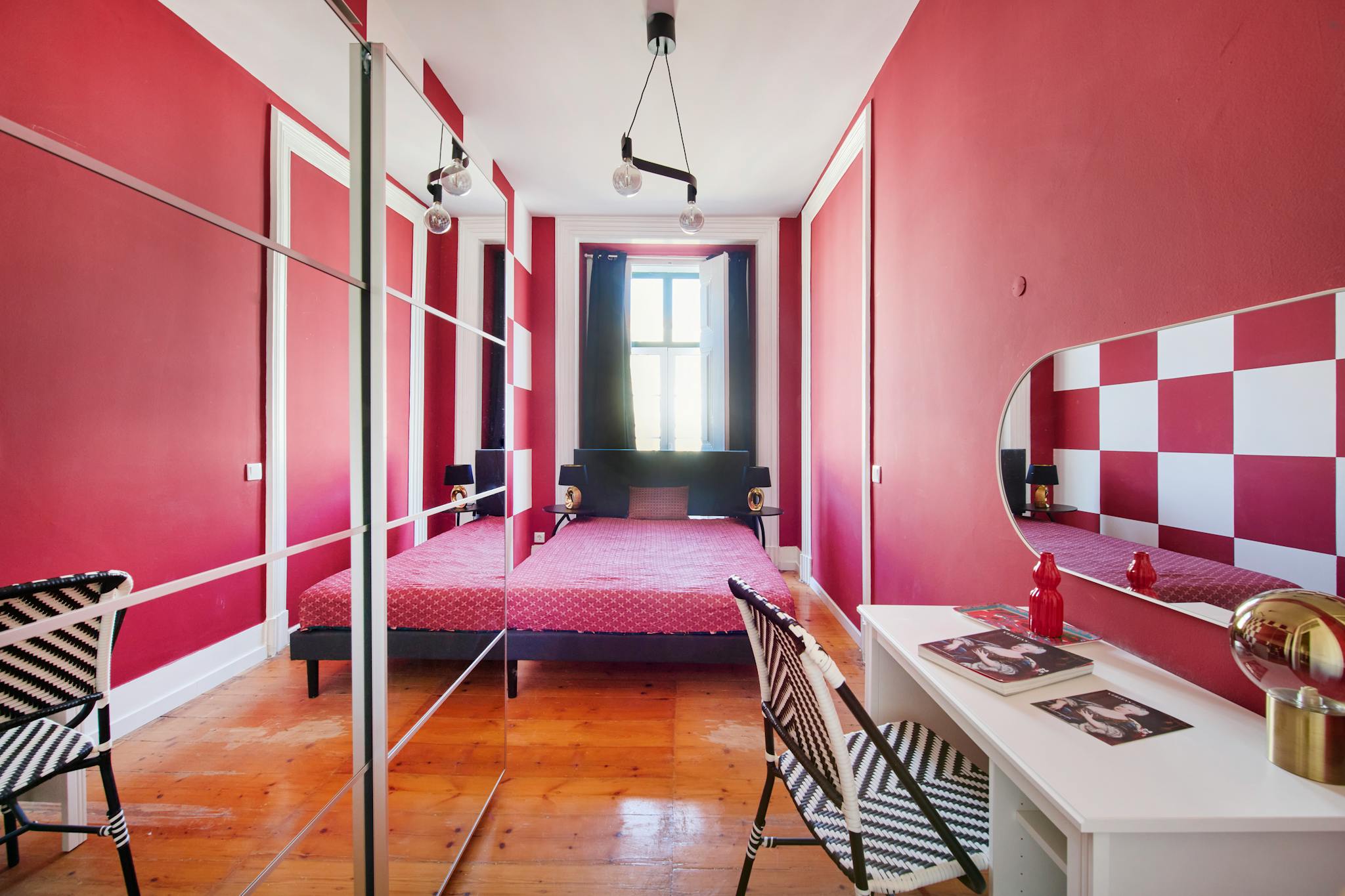 Largo Vitorino Damásio, Lisbon preview