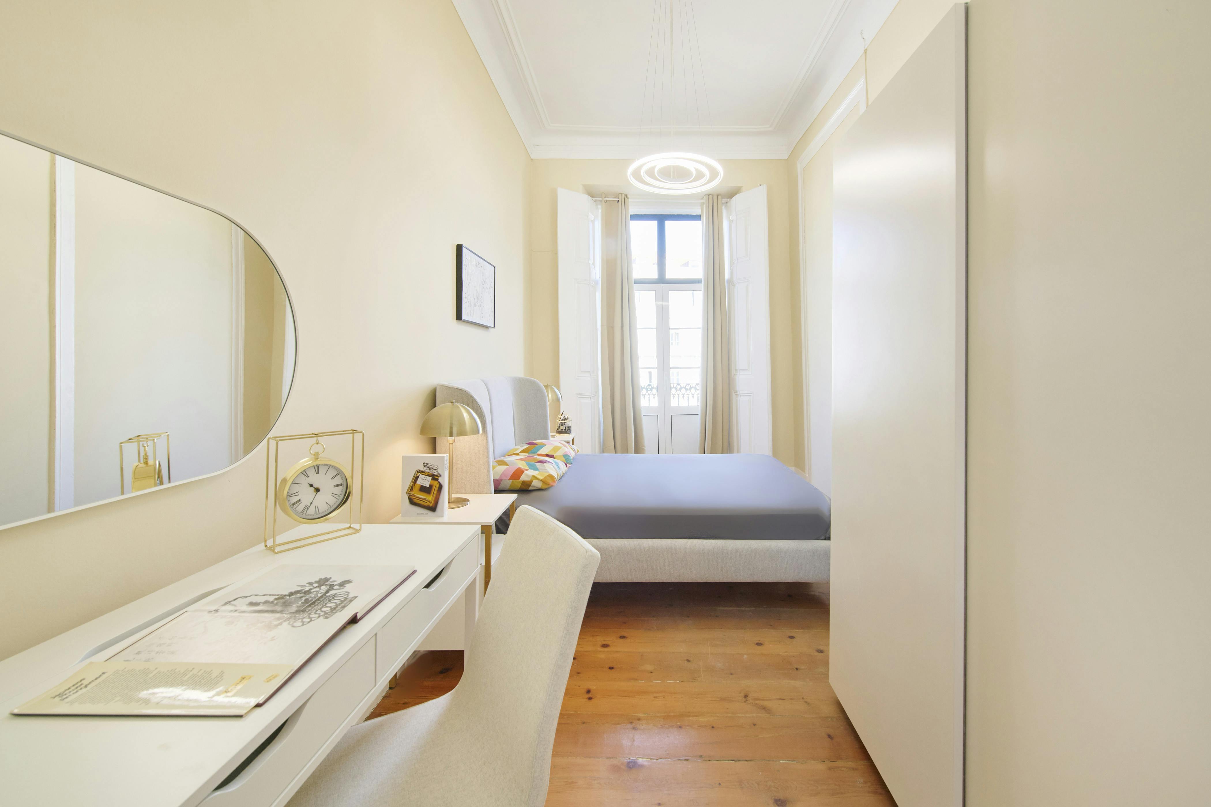 Largo Vitorino Damásio, Lisbon preview