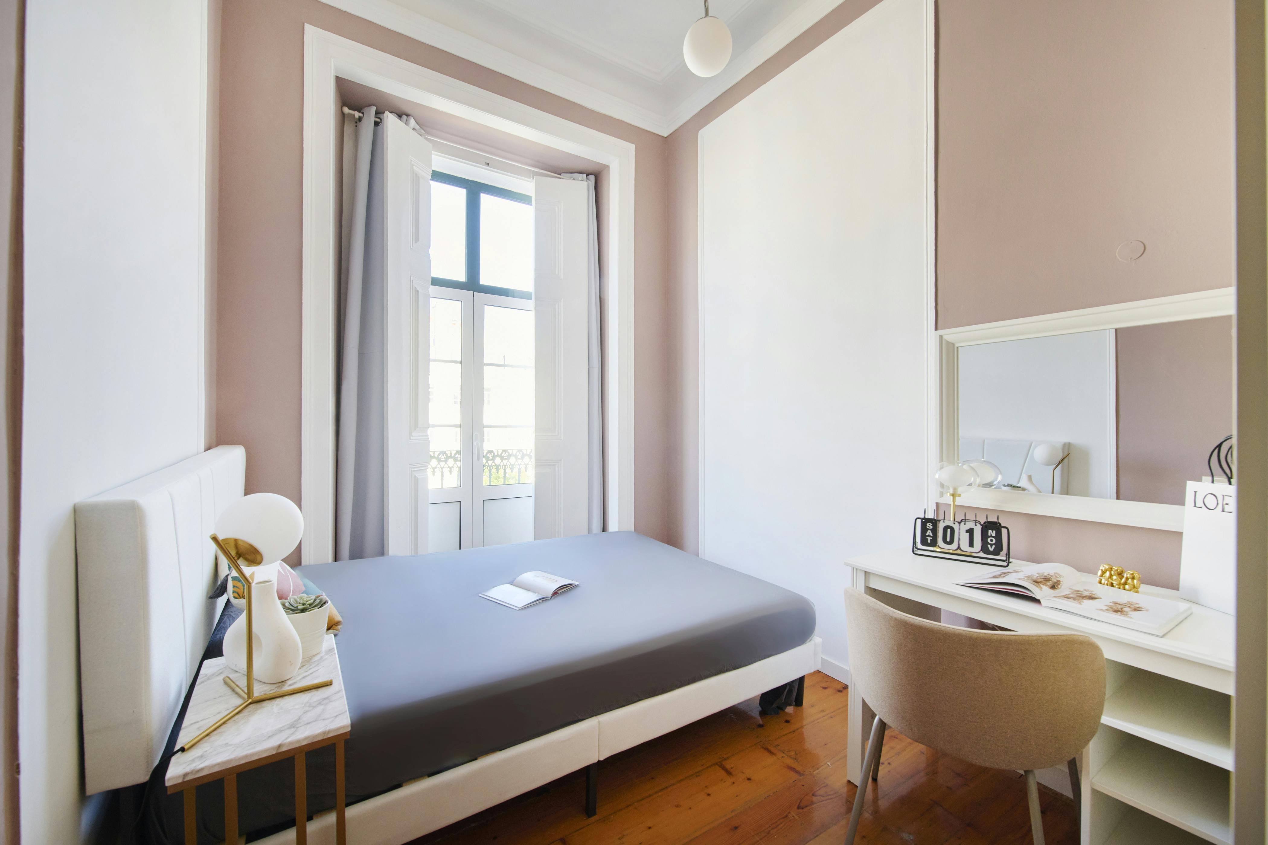 Largo Vitorino Damásio, Lisbon preview