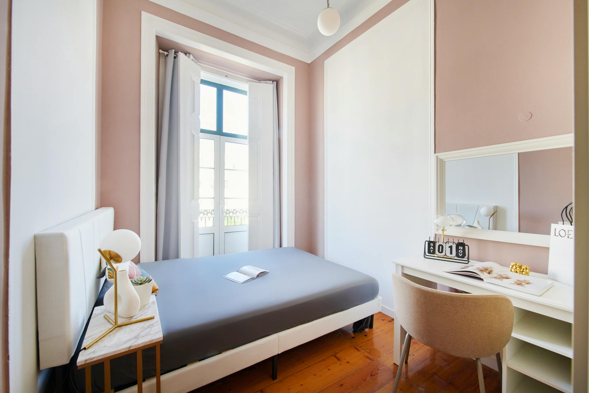 Largo Vitorino Damásio, Lisbon preview