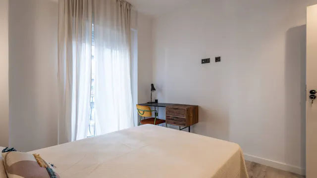 Private room in Carrer de la Pobla del Duc, Valencia (1546394) room image 2