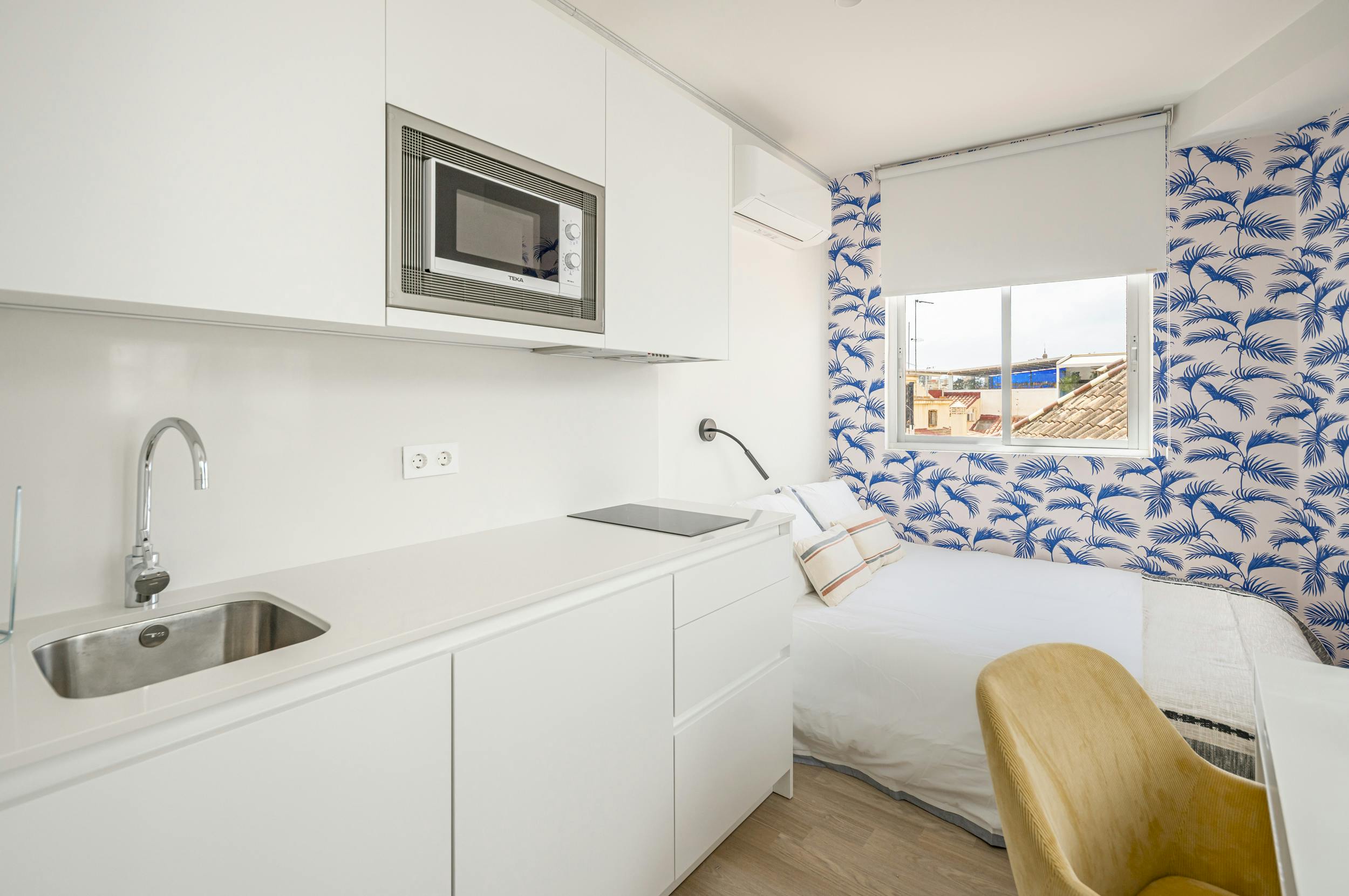 Private room for rent for €1,350 per month in Málaga, Calle San Juan