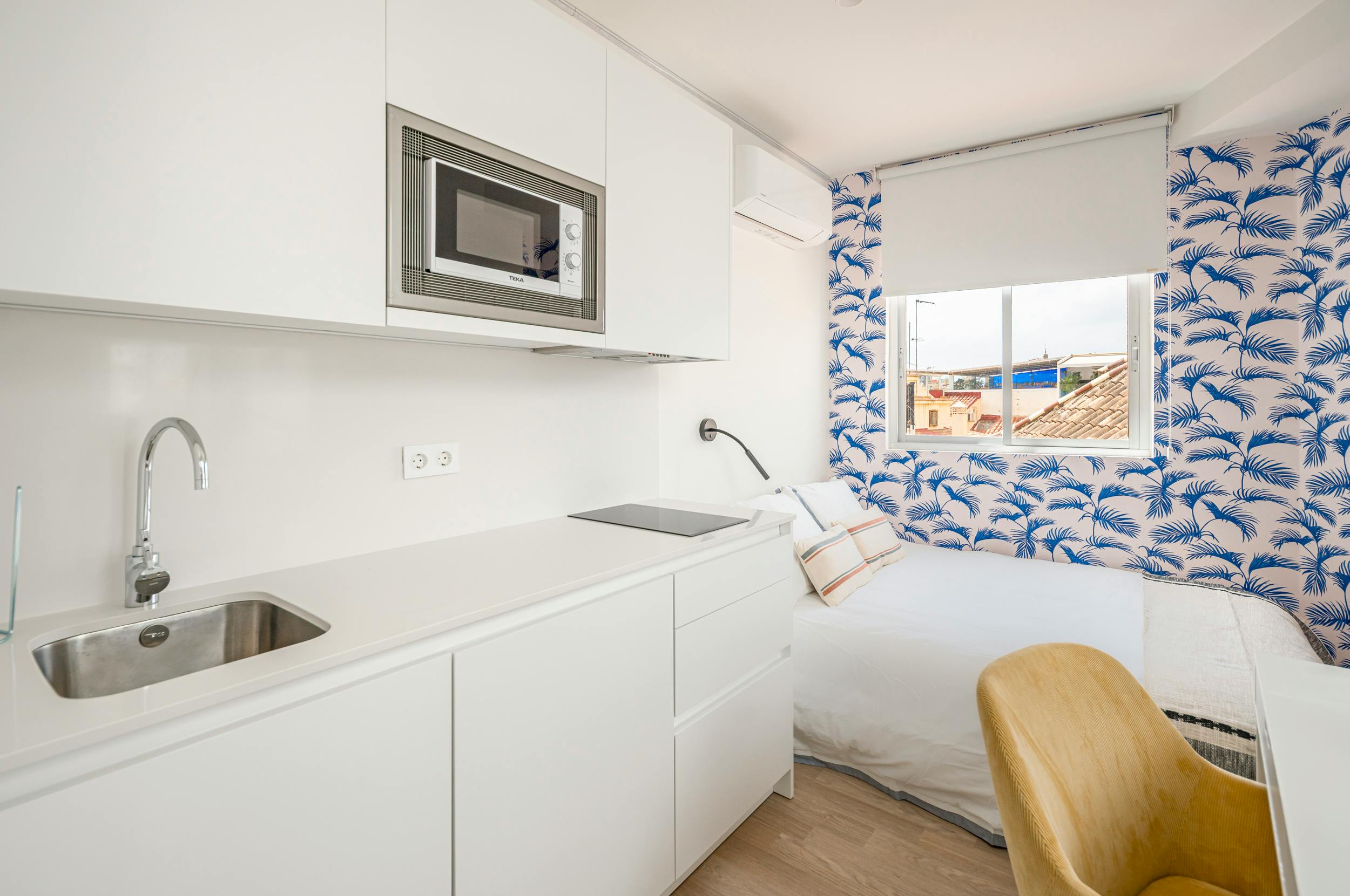 Private room for rent for €1,350 per month in Málaga, Calle San Juan