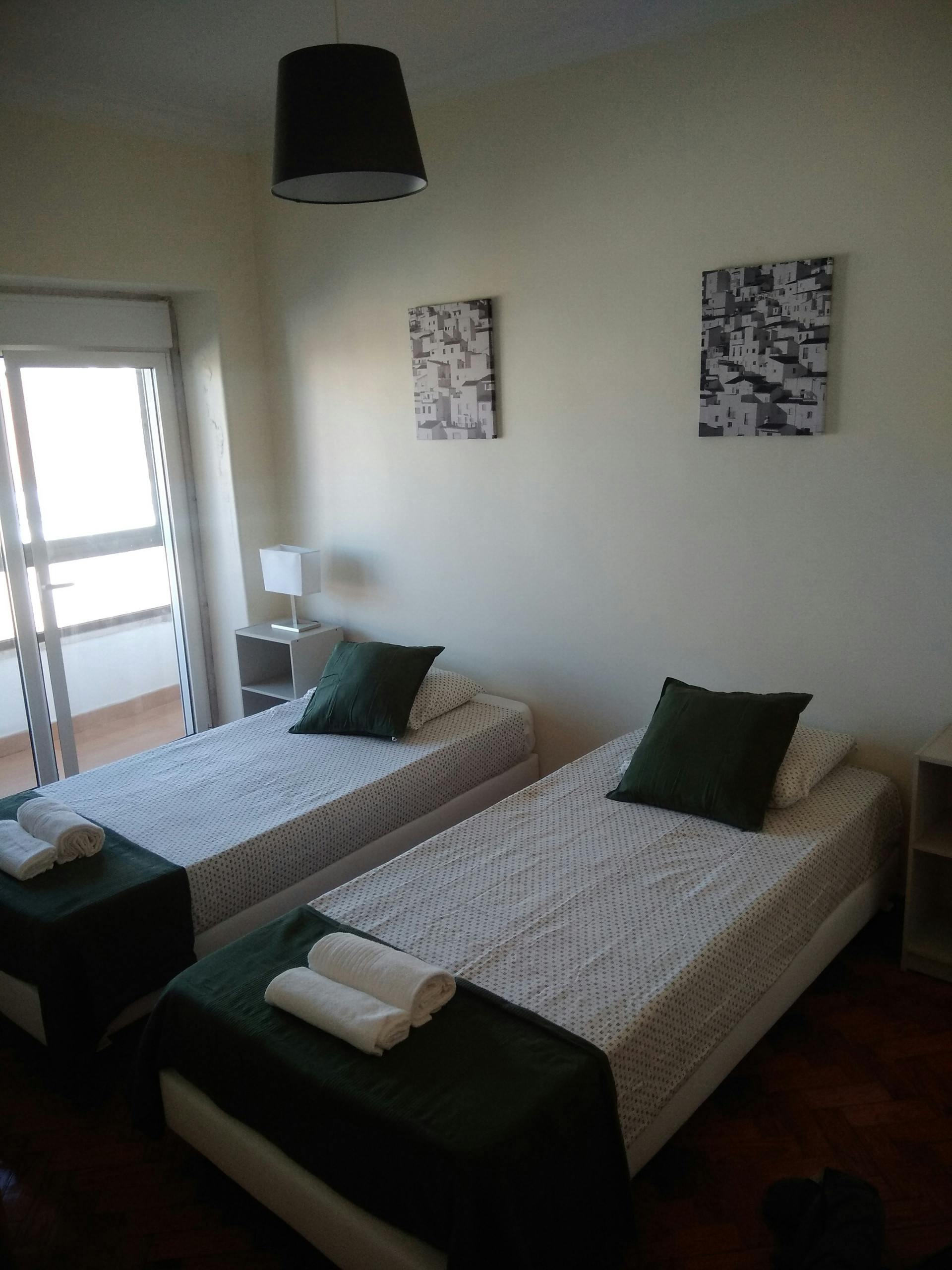 Appartement à louer pour 9 999 €/mois à Loures, Avenida de Moscavide
