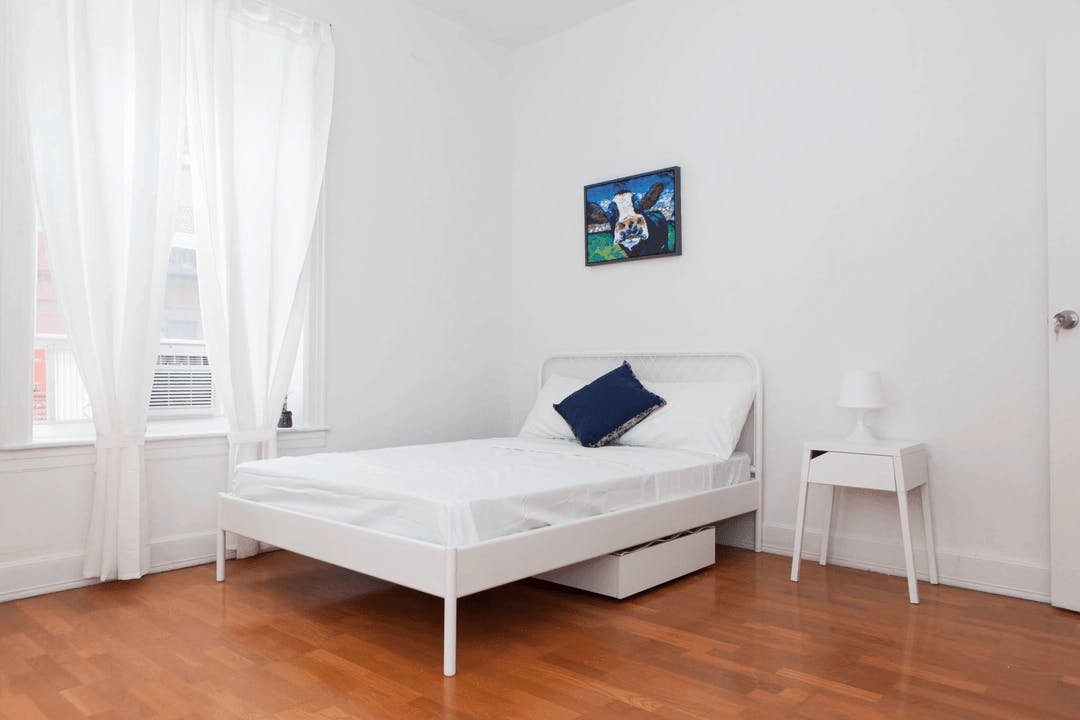 Отдельная комната сдается в аренду за $1,300 в месяц в New York City, W 136th St