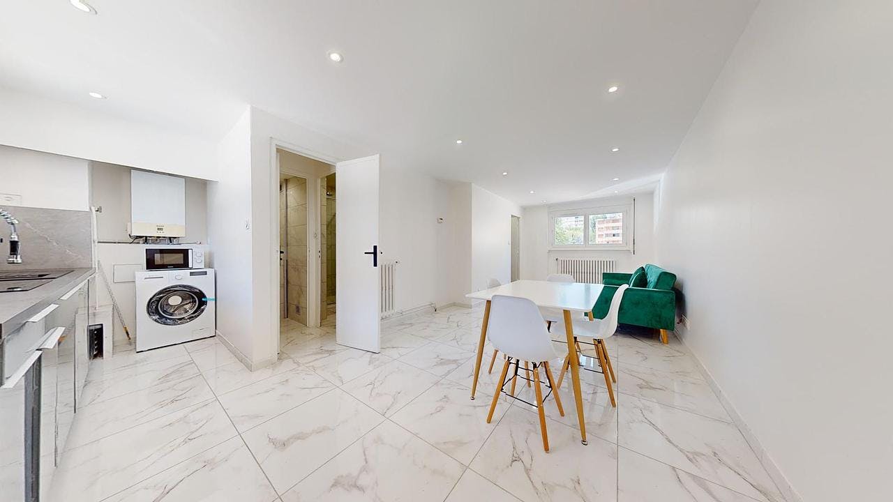 Wohnung zu mieten für 747 € pro Monat in Grenoble, Rue Léon Jouhaux