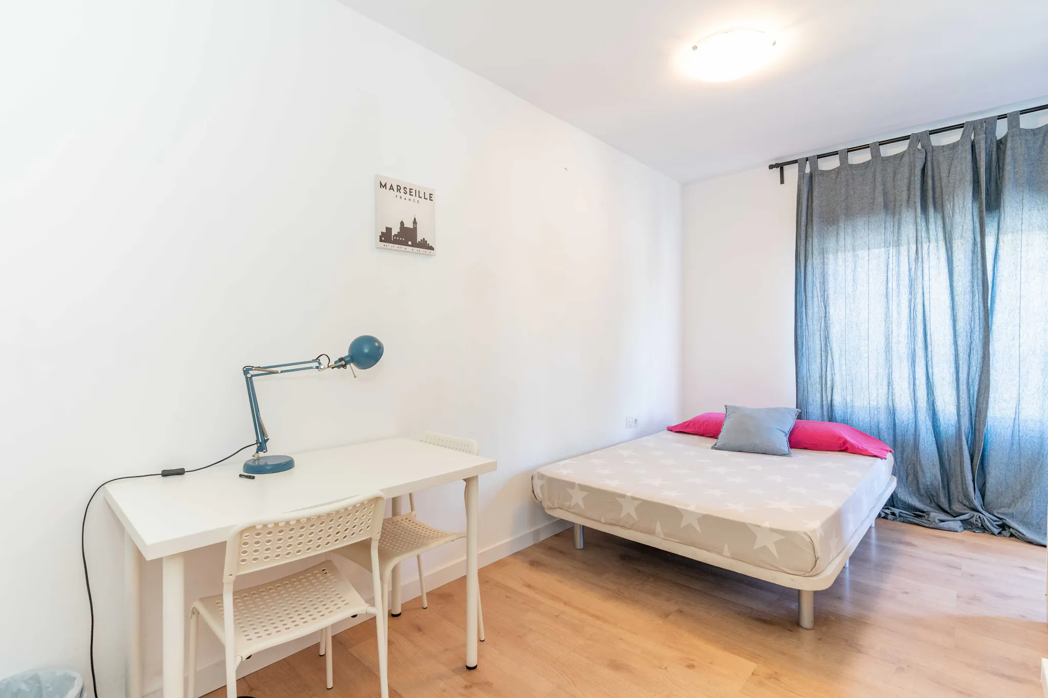 Calle de Pere de Valencia, Valencia preview
