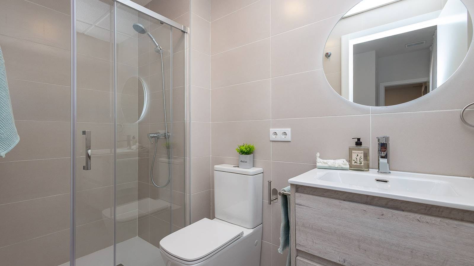 Apartment Valencia, 1 bed, 11m² — photo 3