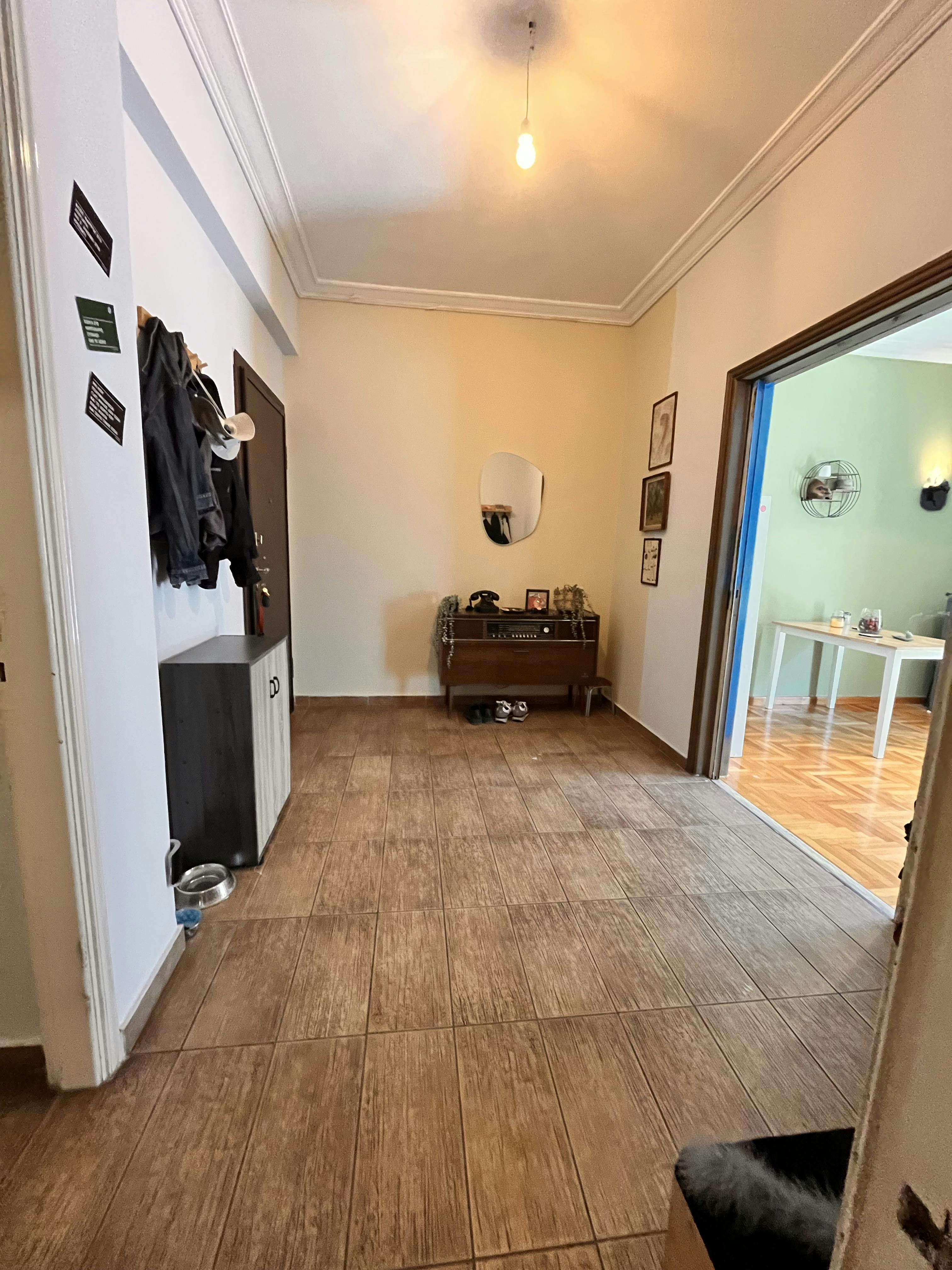 Private room for rent for €370 per month in Athens, Gkyilfordou