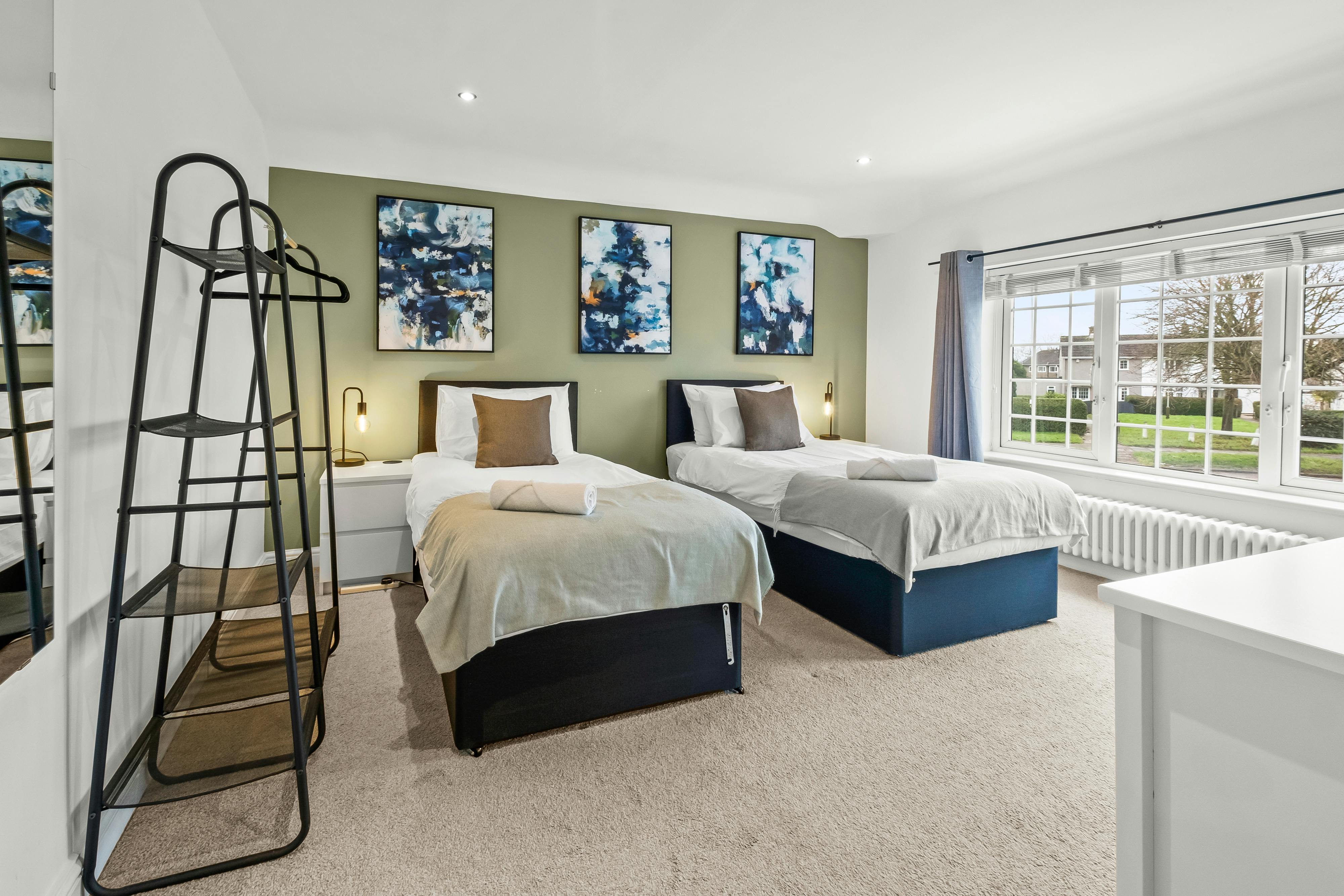 Hus att hyra för 3 225 GBP i månaden i Leicester, Sturdee Road