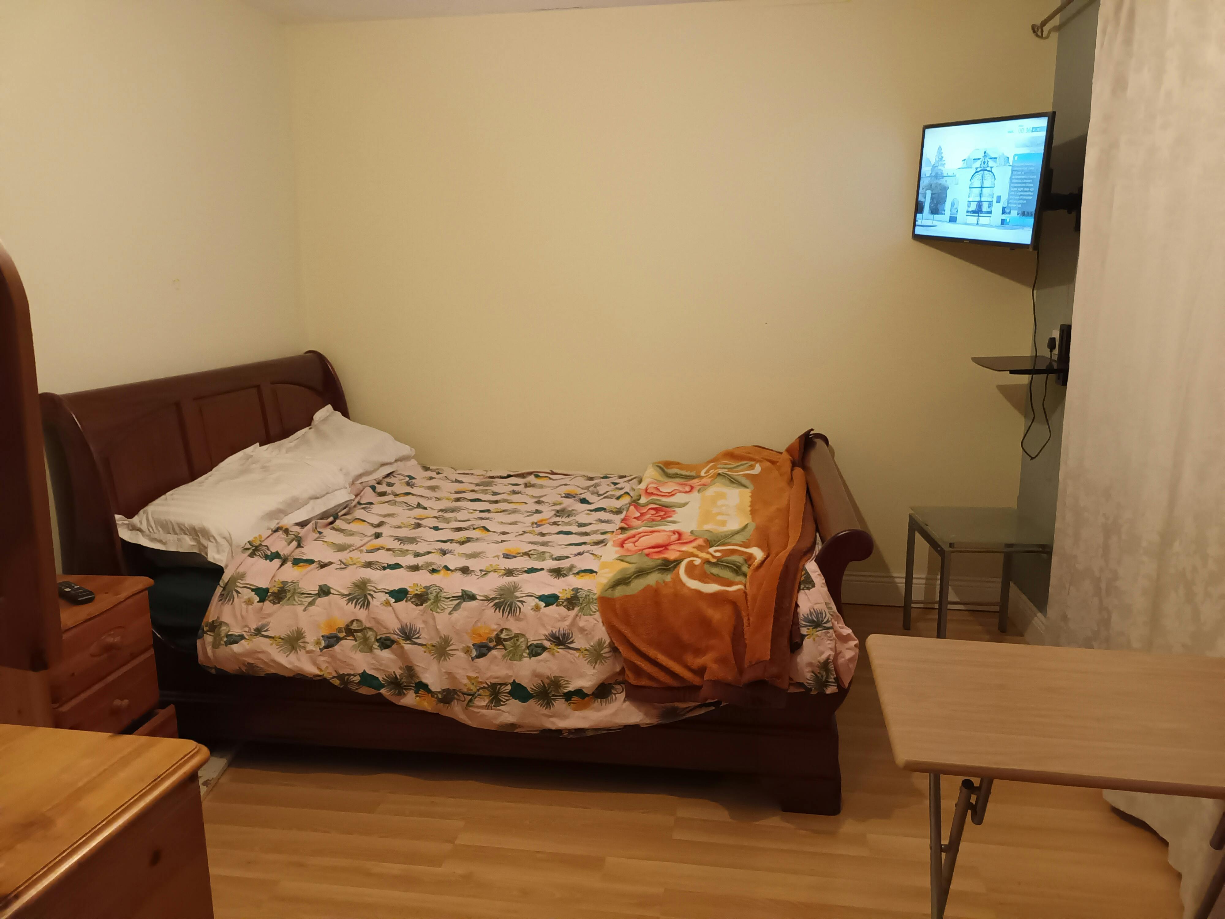 WG-Zimmer zu mieten für 1.000 € pro Monat in Dublin, The Boulevard Cruise Park