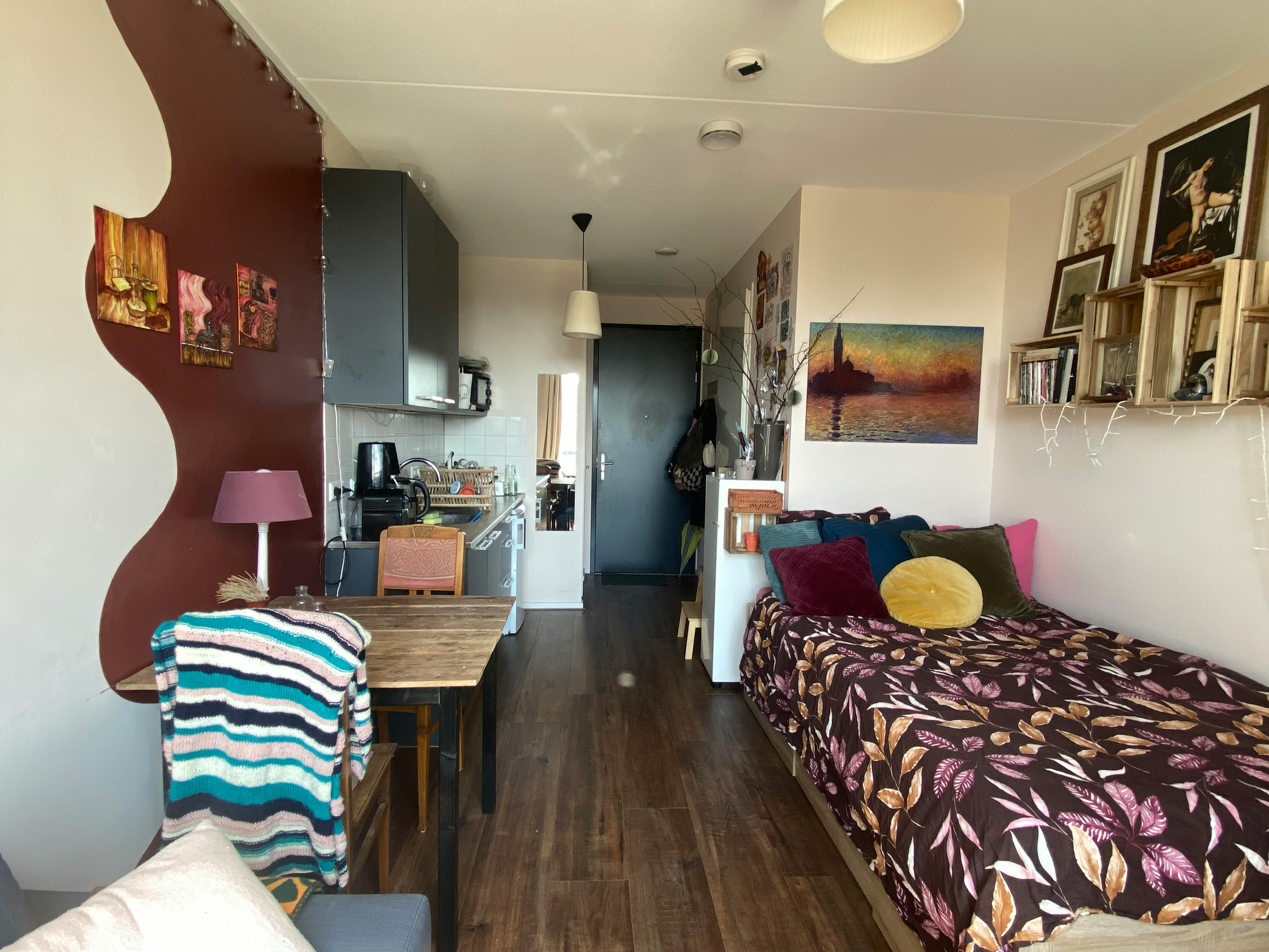 Kamer aan Overschiestraat, Amsterdam