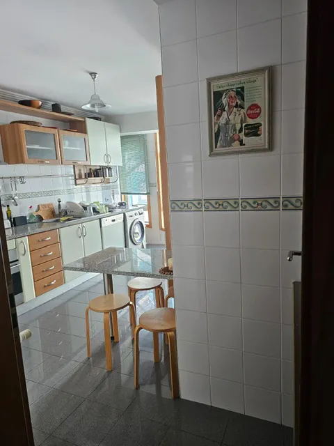 3-Bedroom Apartment in Rua dos Arrais, Aveiro 3