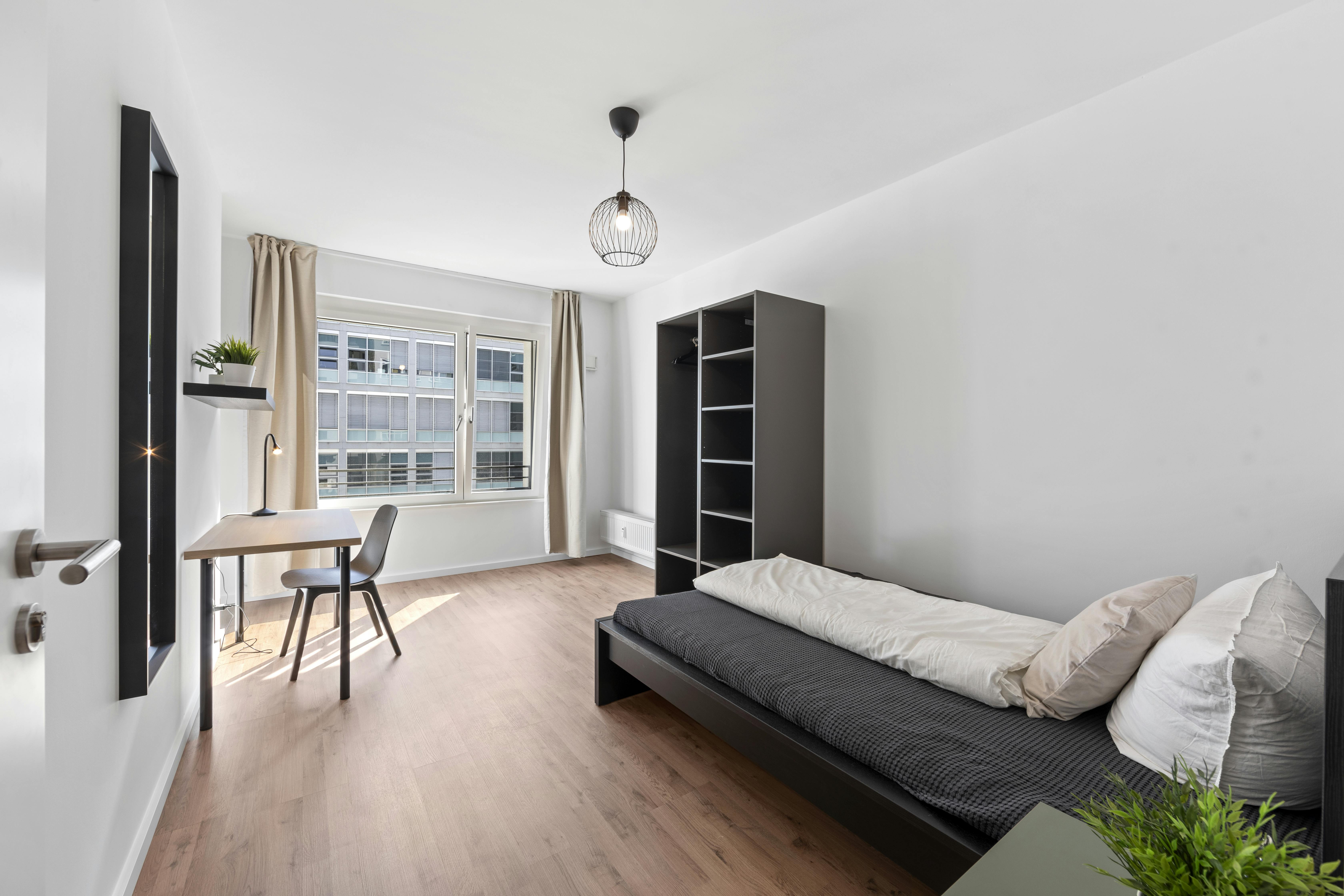Private room for rent for €810 per month in Berlin, Friedrichstraße
