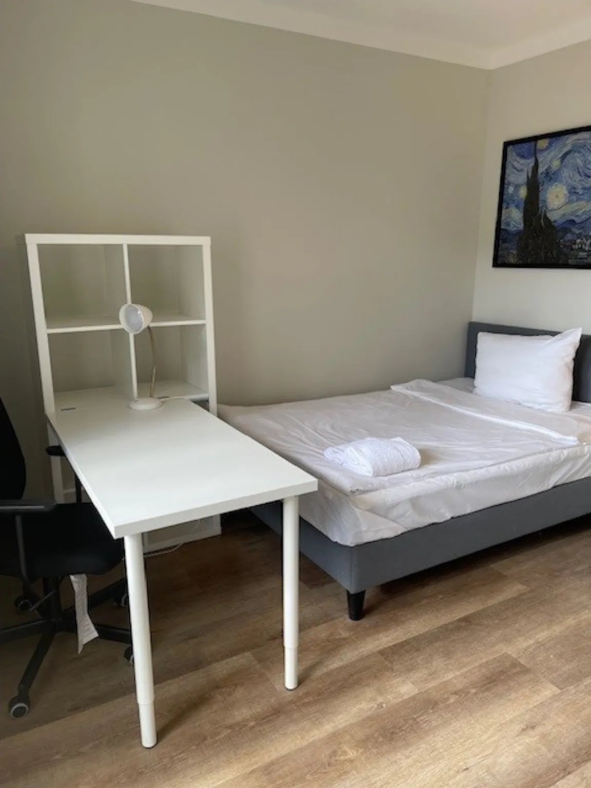 An der Kolonnade, Berlin preview