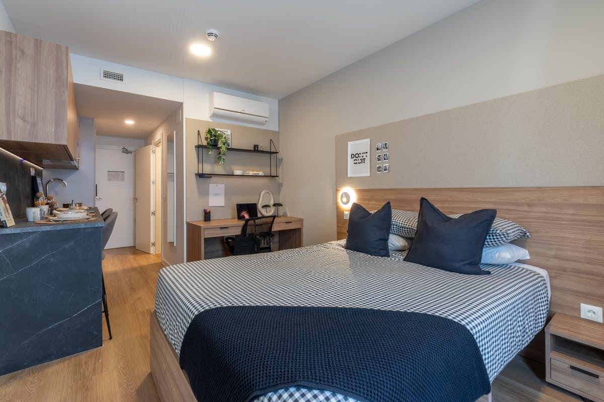 Studio zu mieten für 1.679 € pro Monat in Madrid, Paseo de la Florida