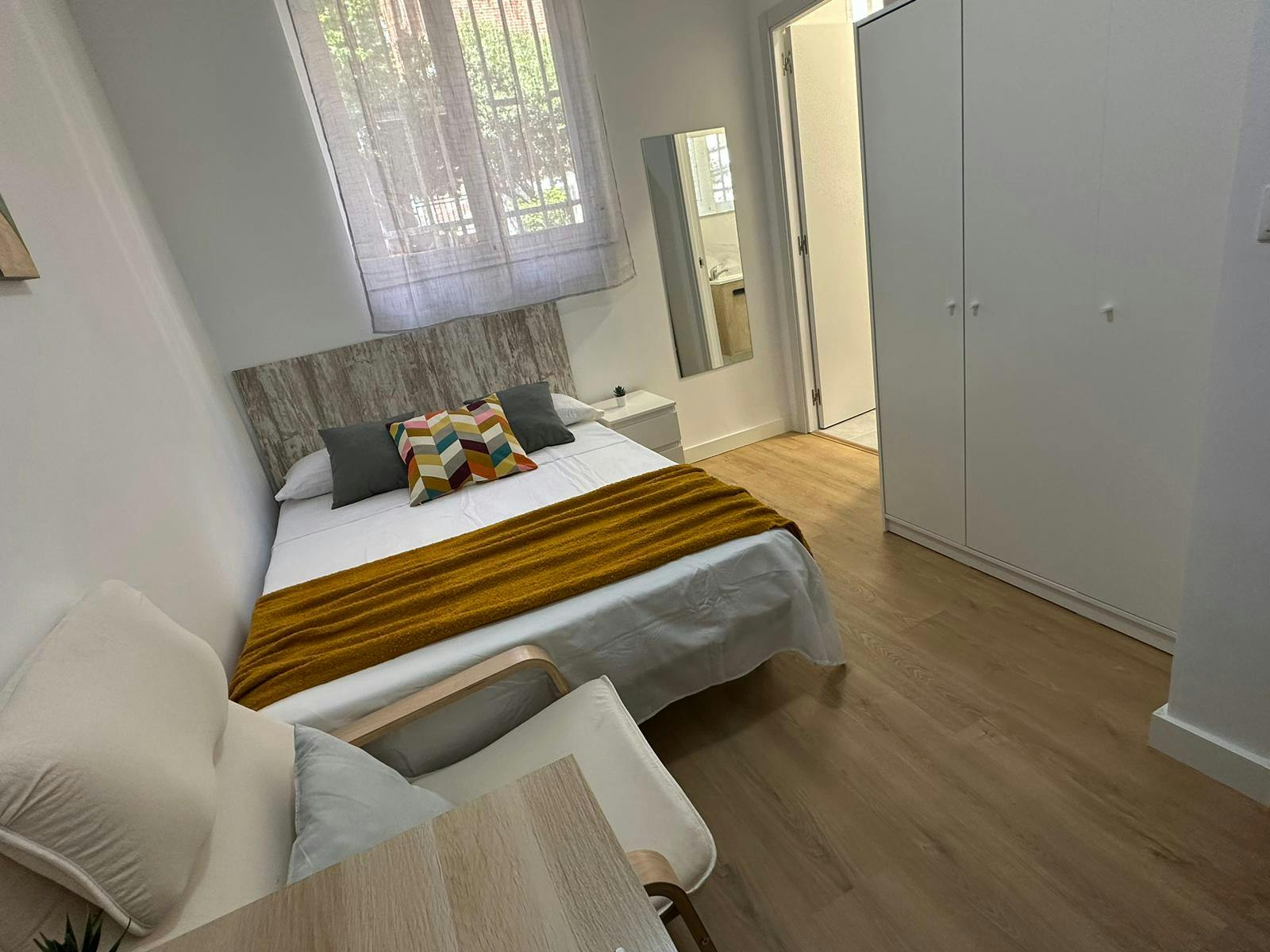 Calle de la Infanta Mercedes, Madrid preview