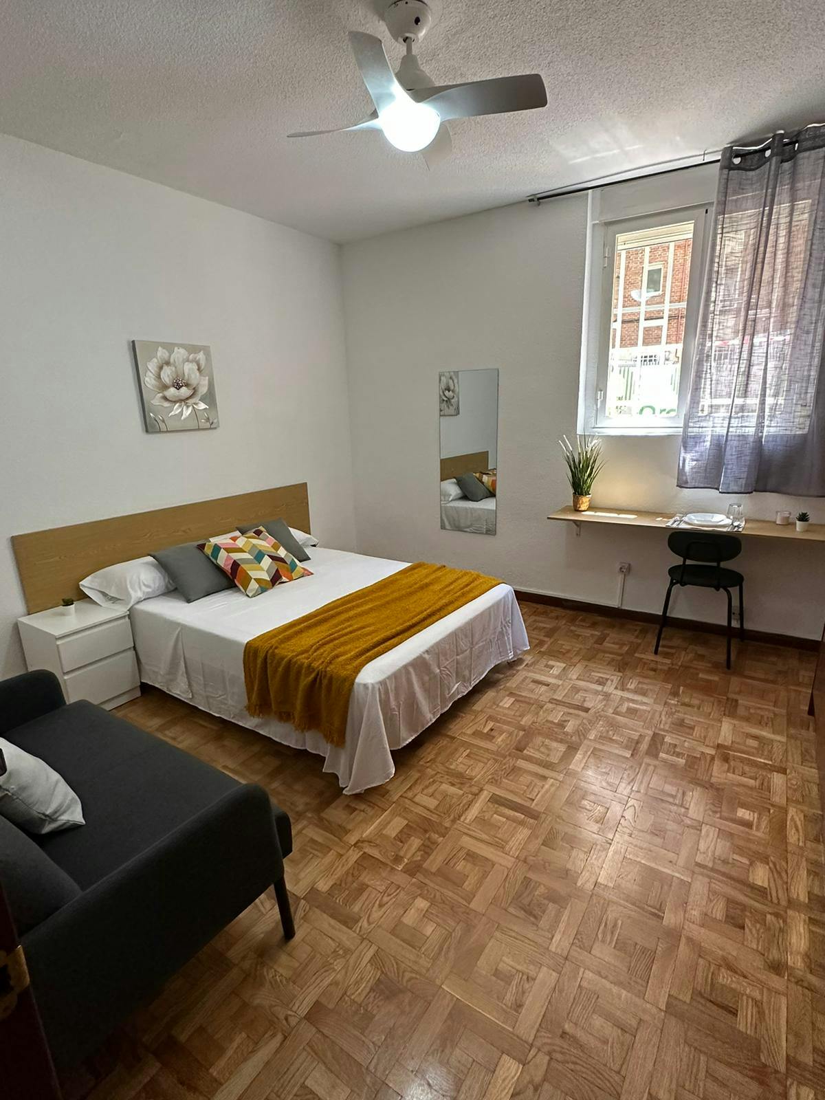 Calle de la Infanta Mercedes, Madrid preview