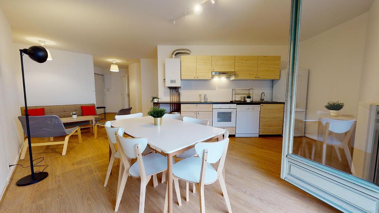 Apartment Villeurbanne, 1 bed, 10m² — photo 8