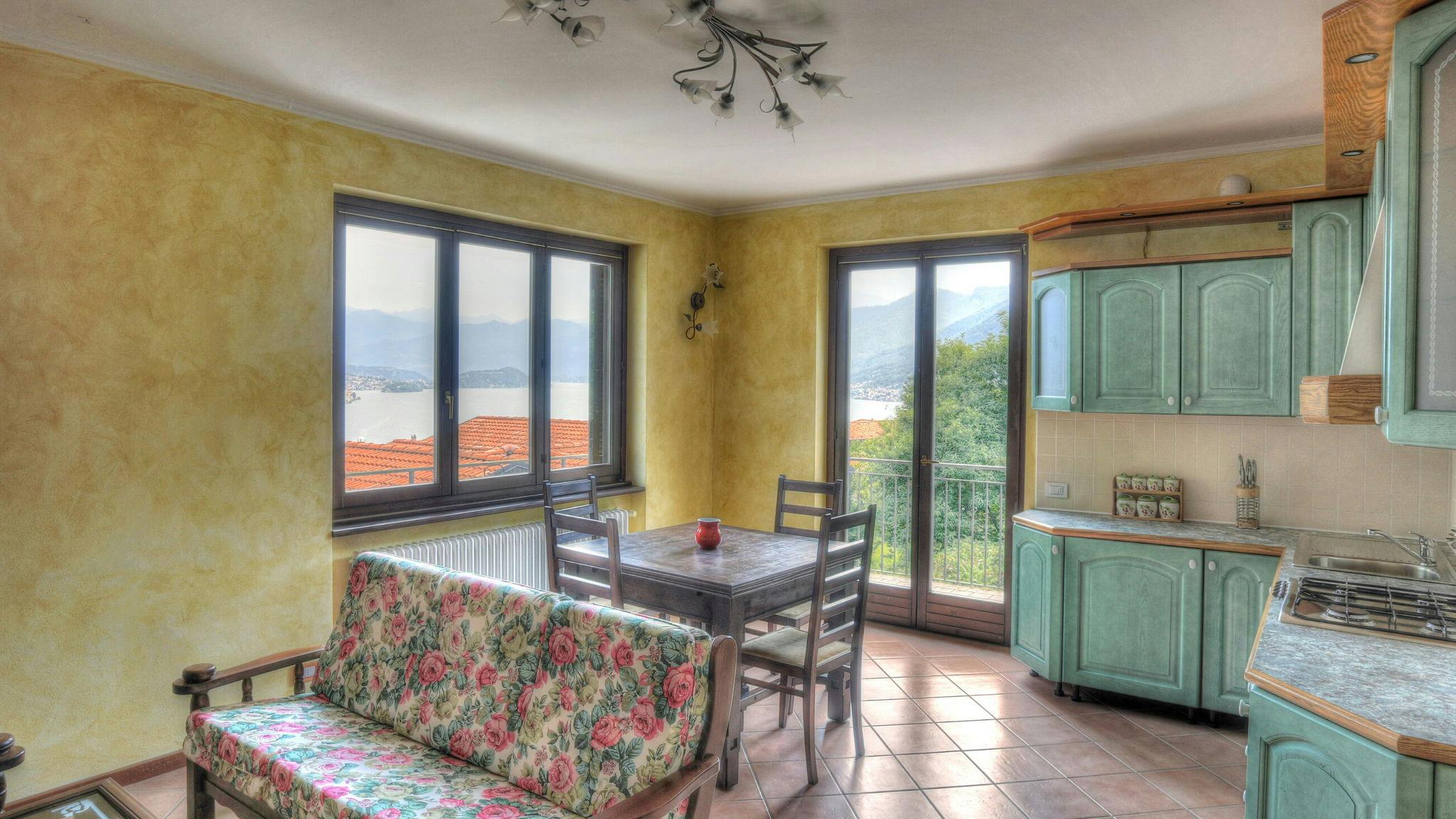 Apartment for rent for CHF 1 per month in Argegno, Via Schignano