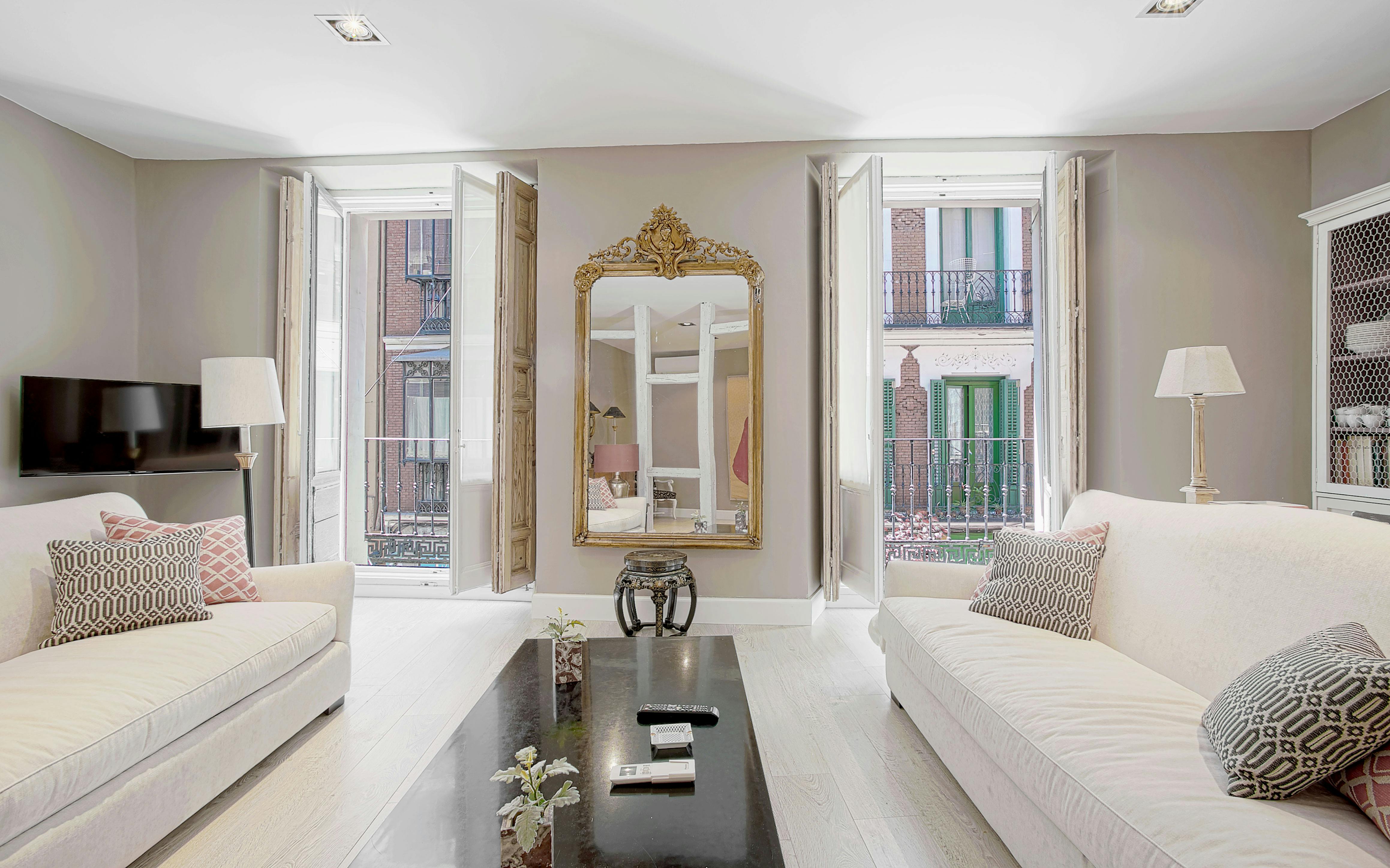 2-Bedroom Apartment in Calle de las Huertas, Madrid (1547994) ROOM