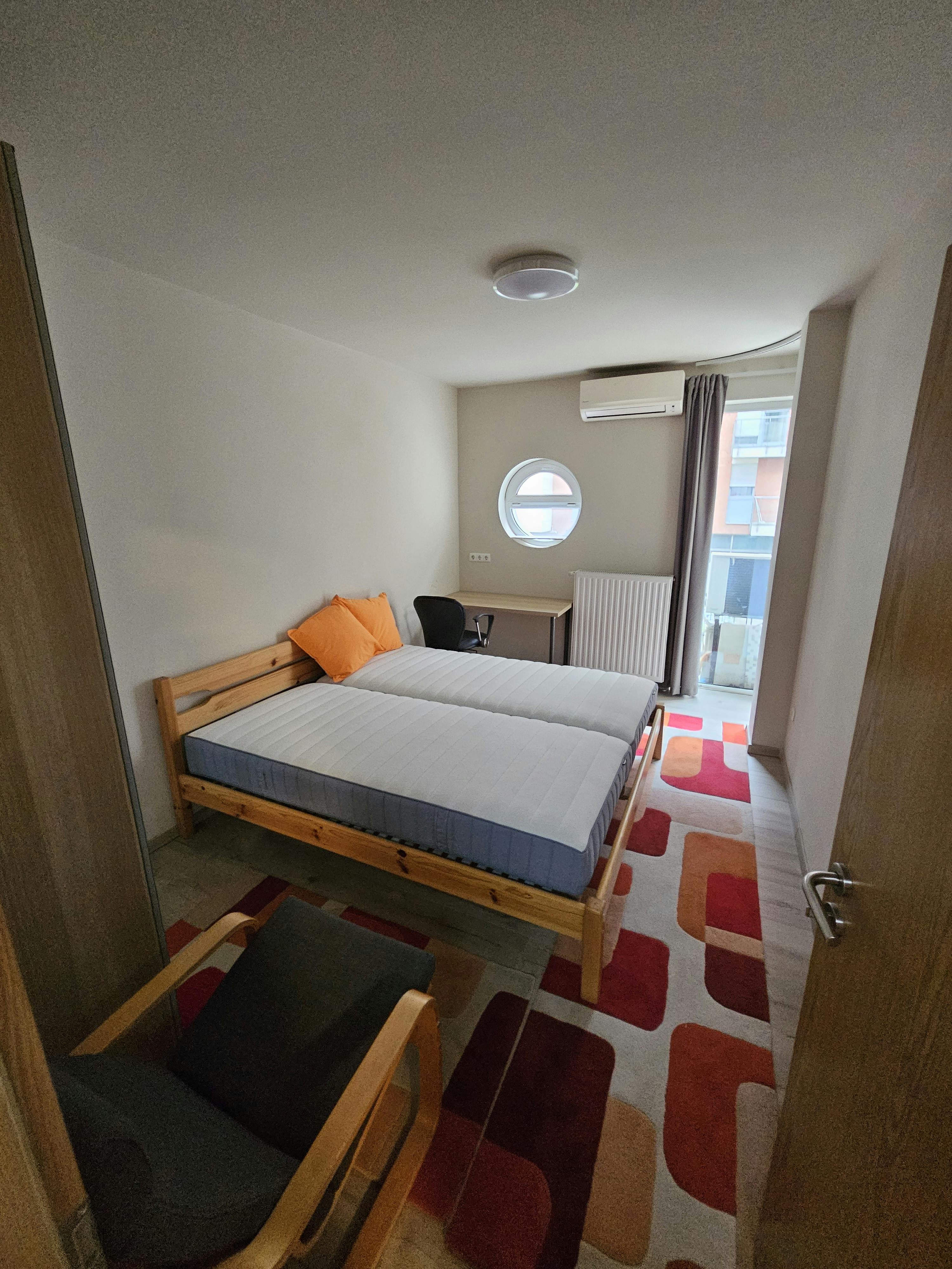 Private room for rent for HUF 182,410 per month in Budapest, Vaskapu utca