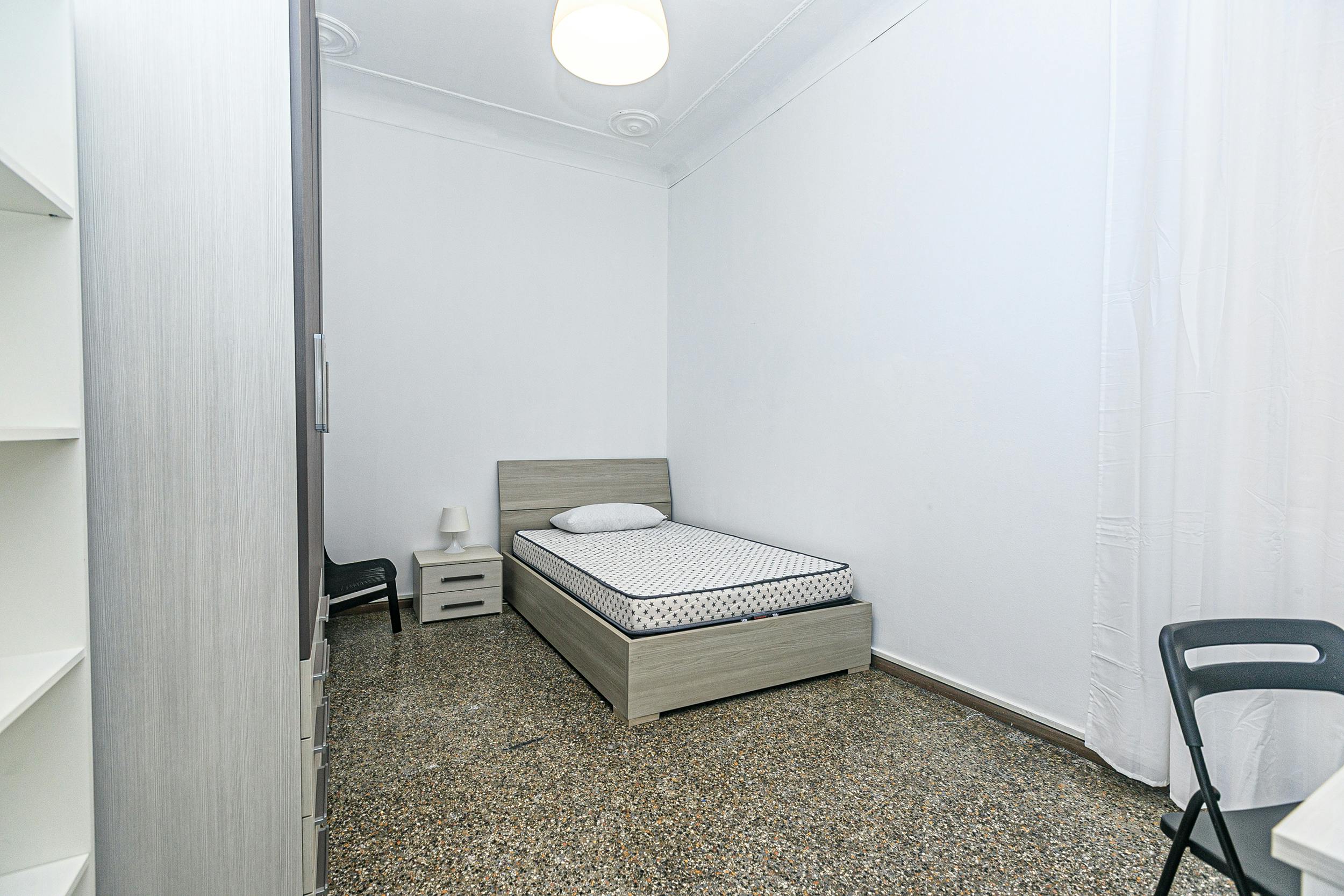 Via Paride Salvago, Genoa preview