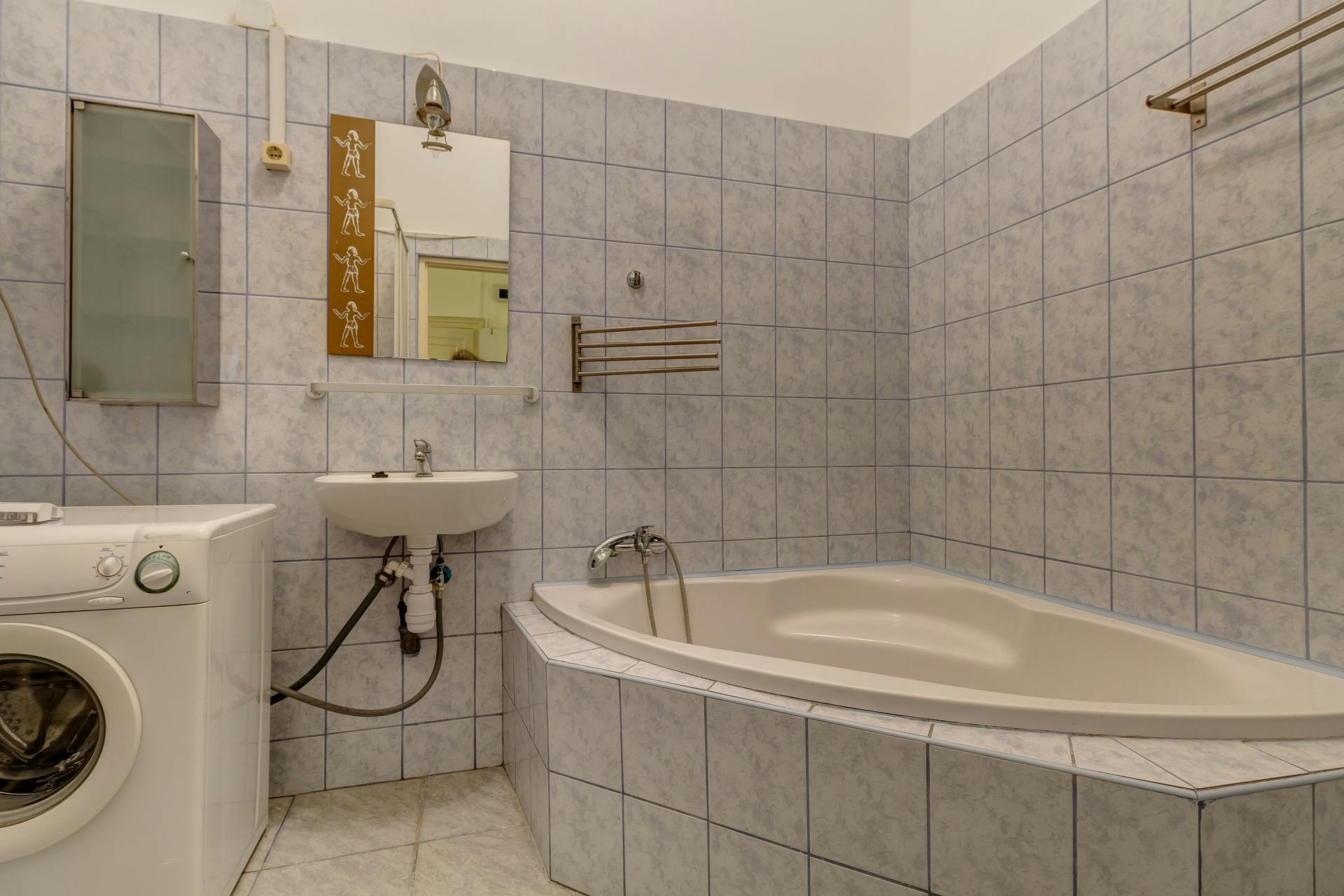 Apartment Budapest, 1 bed, 15m² — photo 2