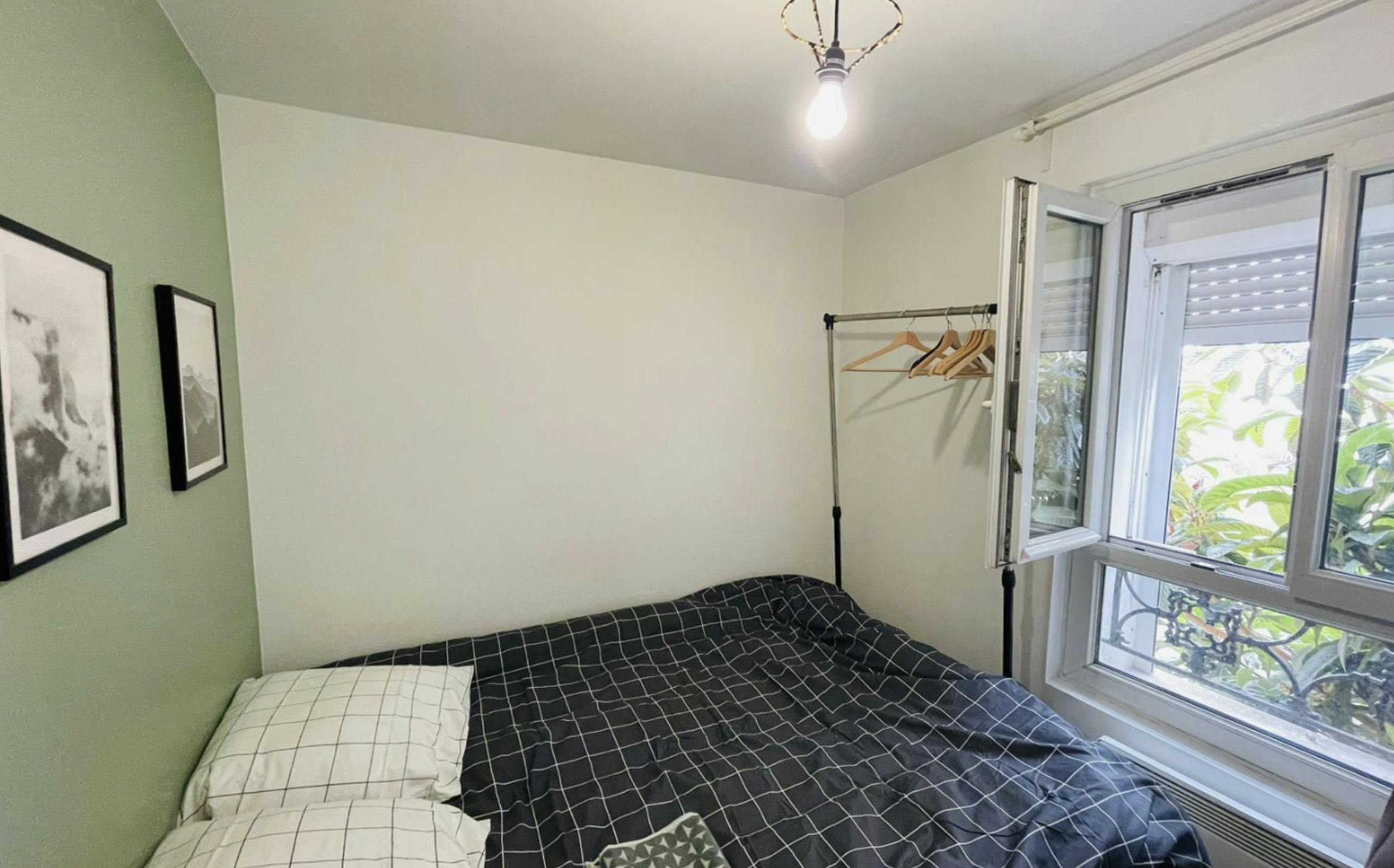 Apartment for rent for €2,000 per month in Clichy, Rue Petit